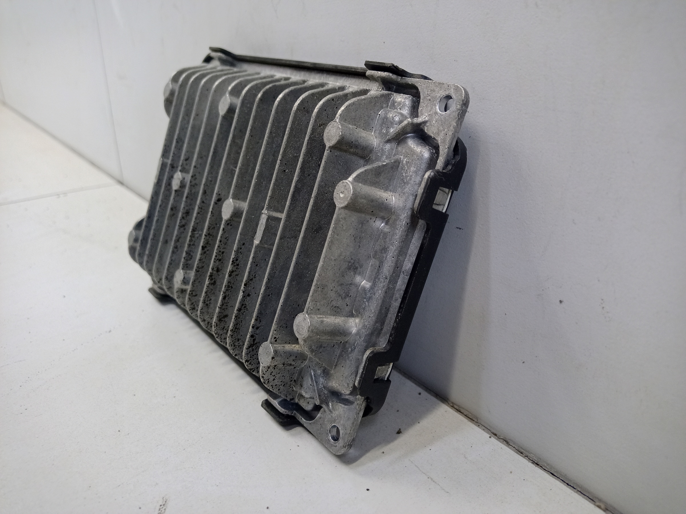 Блок управления фарой Geely Atlas 2