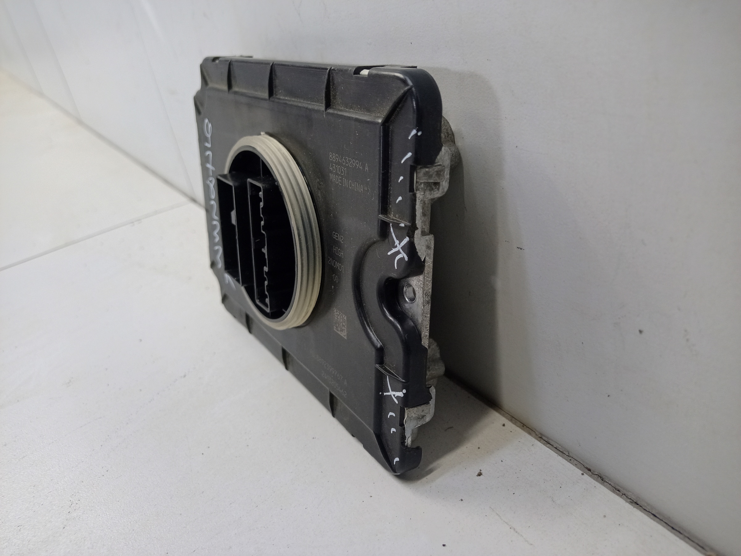 Блок управления фарой Geely Atlas 2