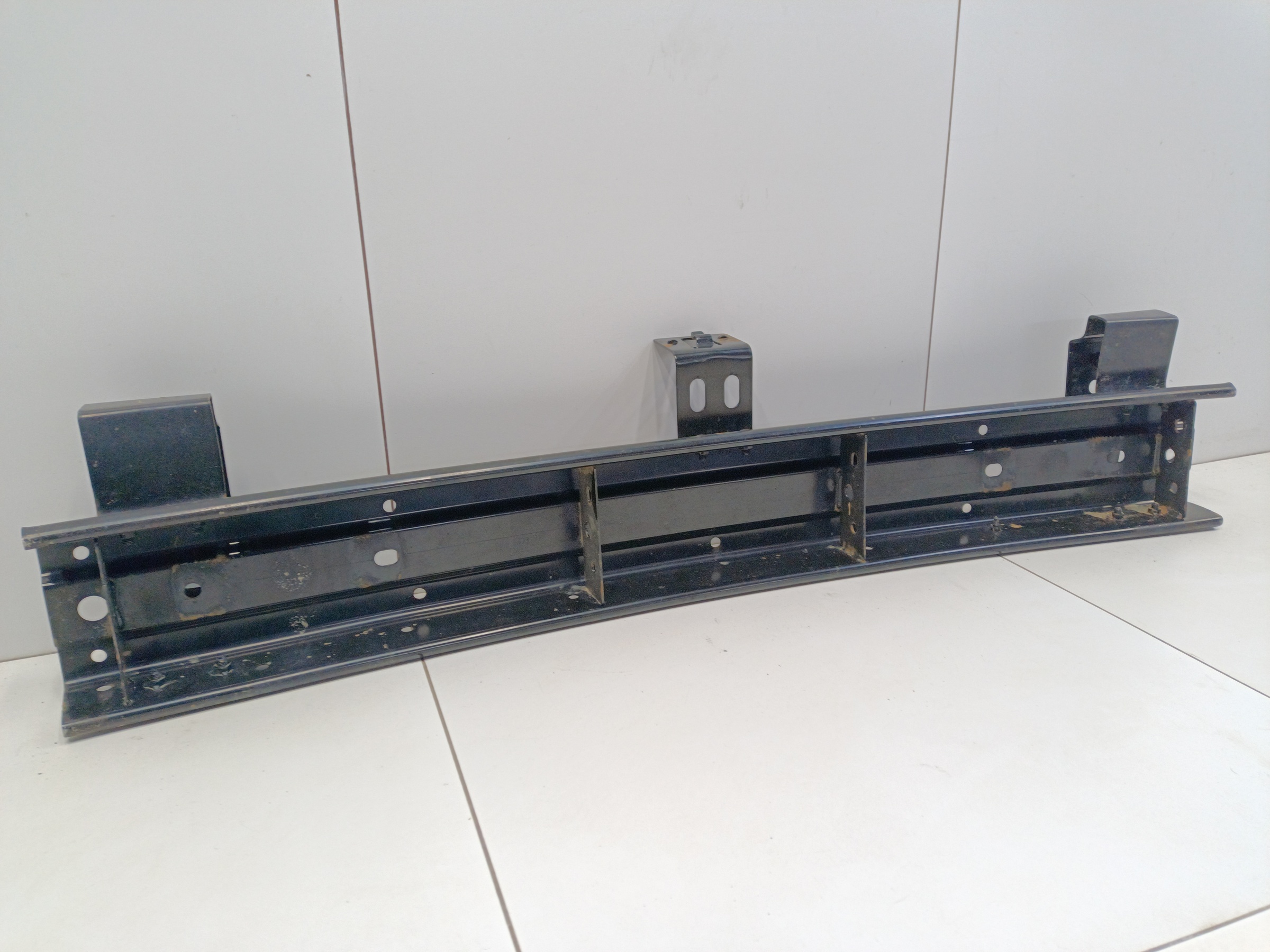 Усилитель переднего бампера Tank 300