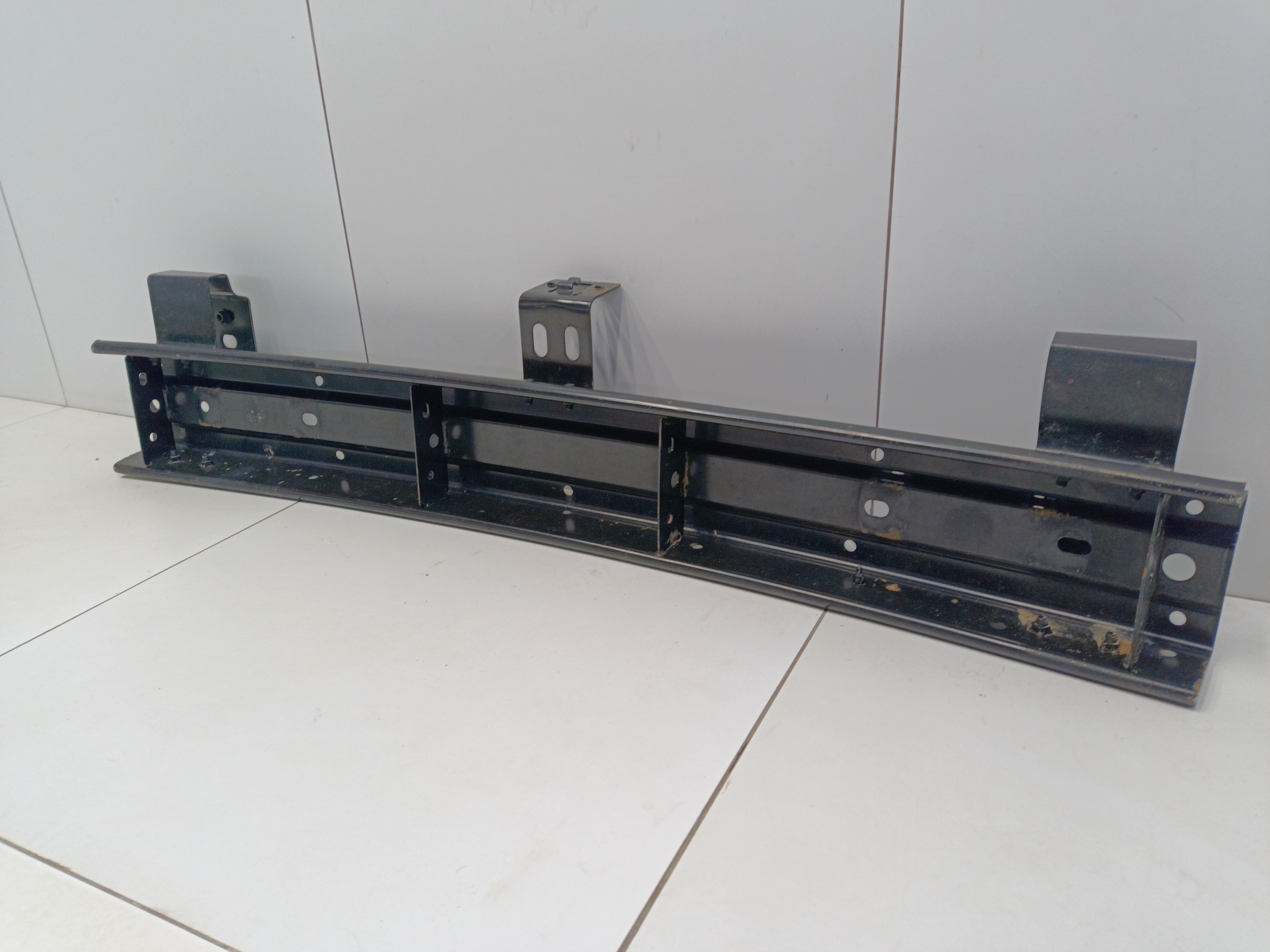 Усилитель переднего бампера Tank 300