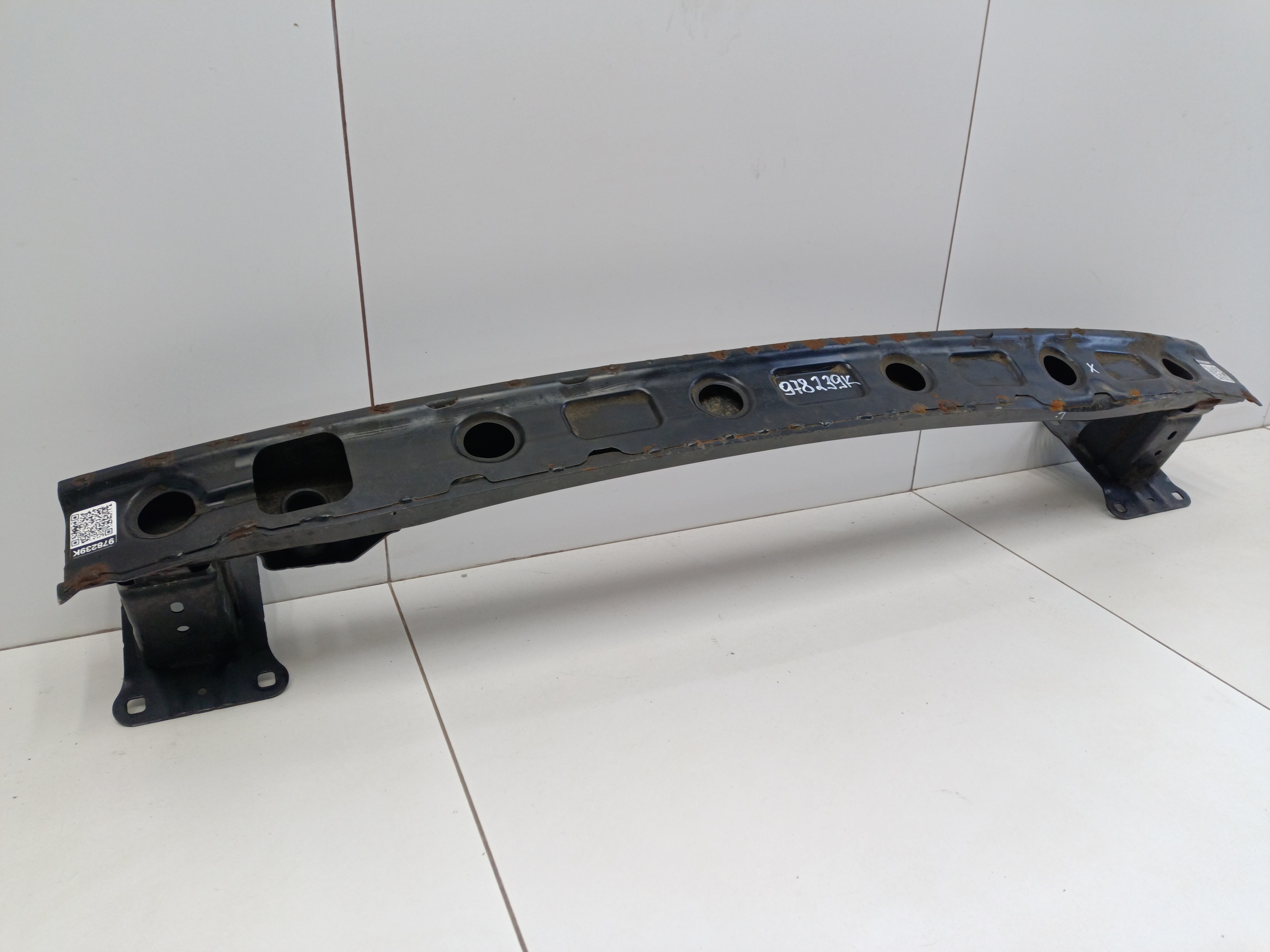 Усилитель заднего бампера Audi A3 8V Hatchback