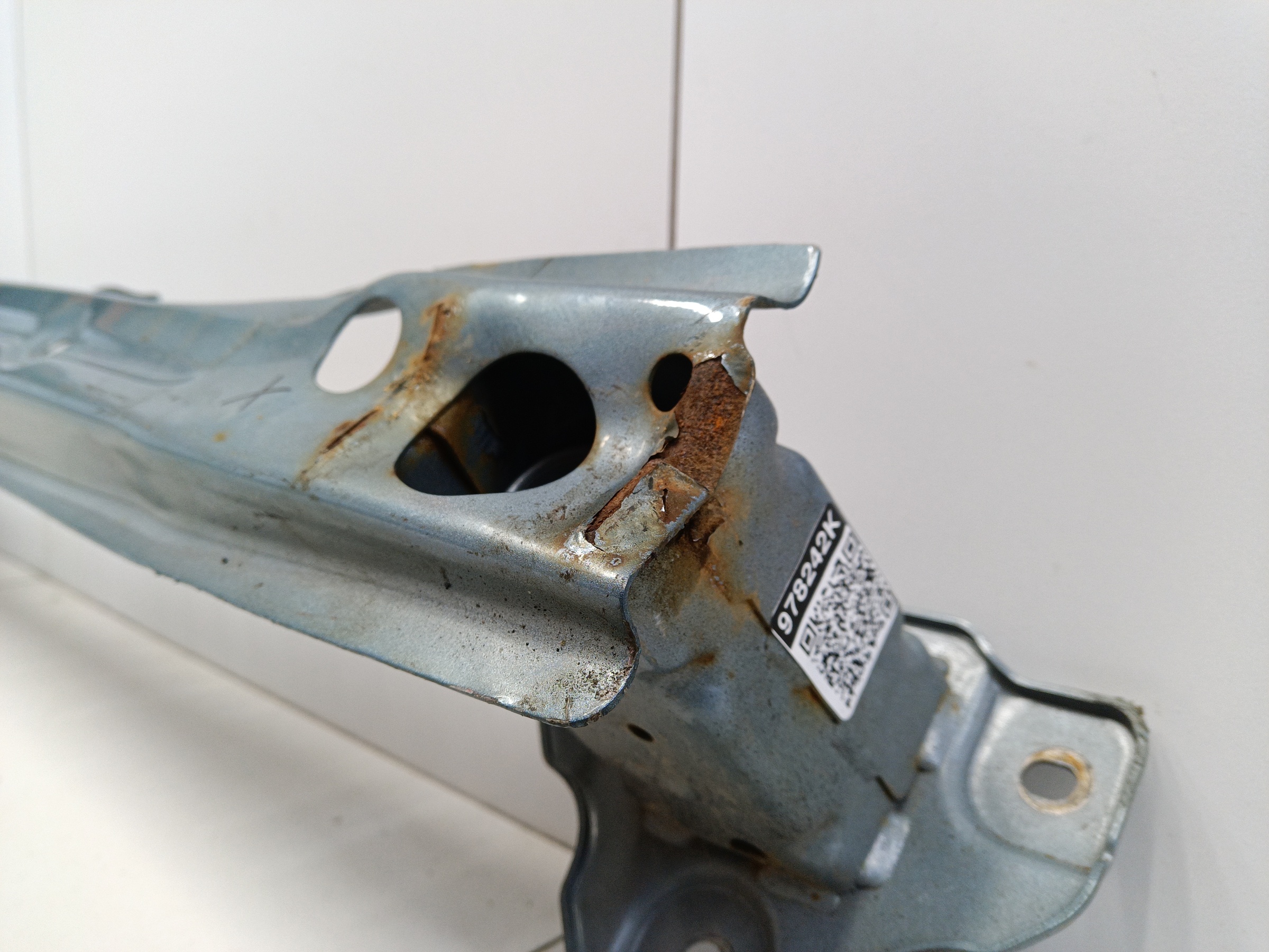 Усилитель заднего бампера Jaecoo J7