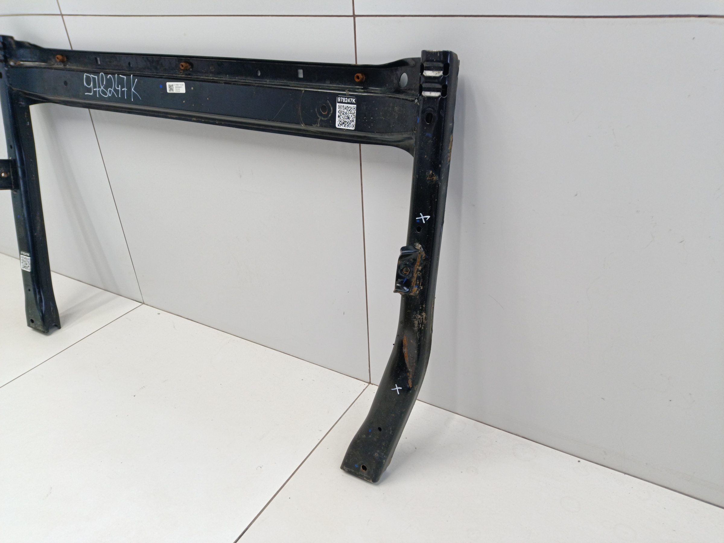 Балка поперечная передняя Geely Monjaro