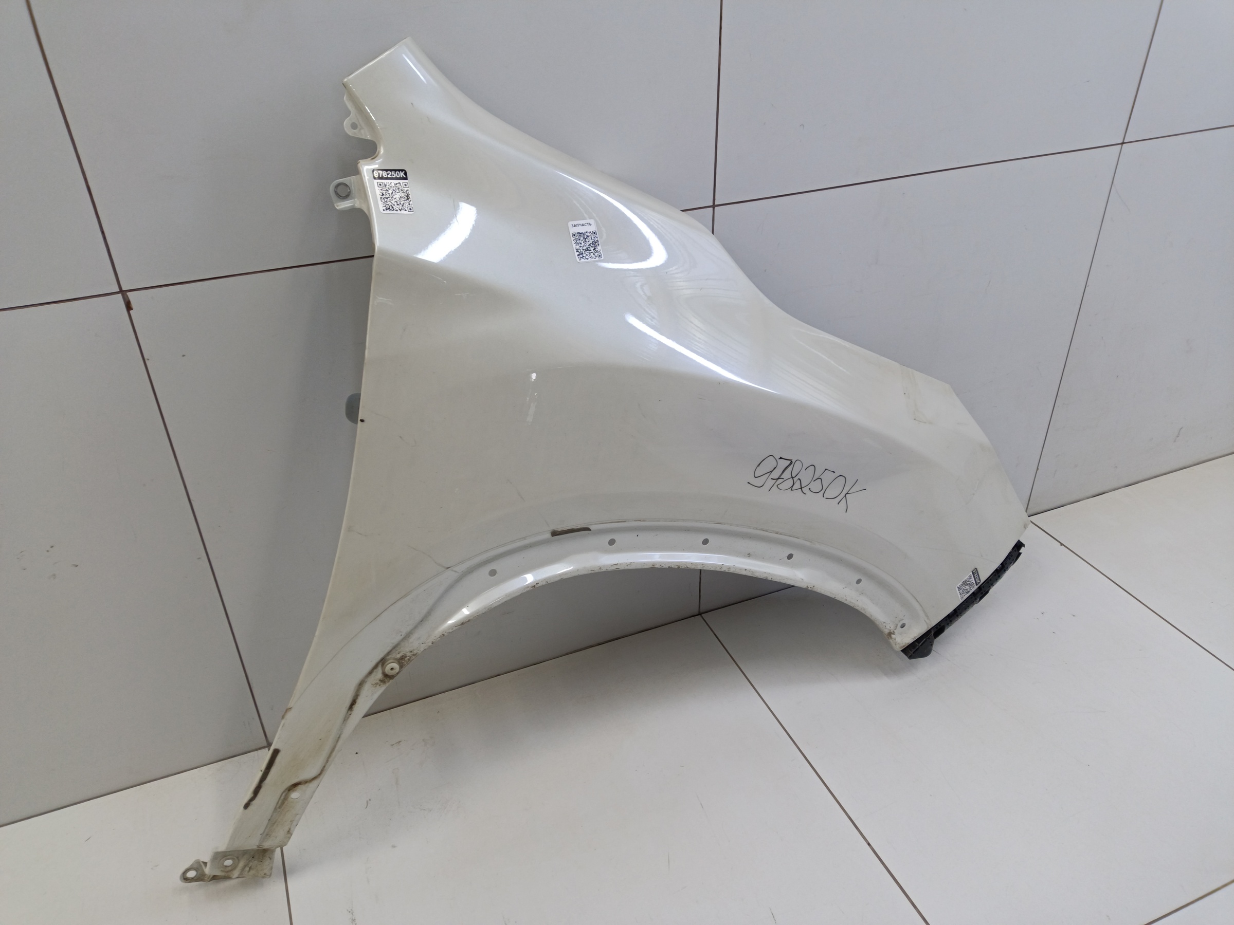 Крыло переднее правое Subaru Forester 5 SK