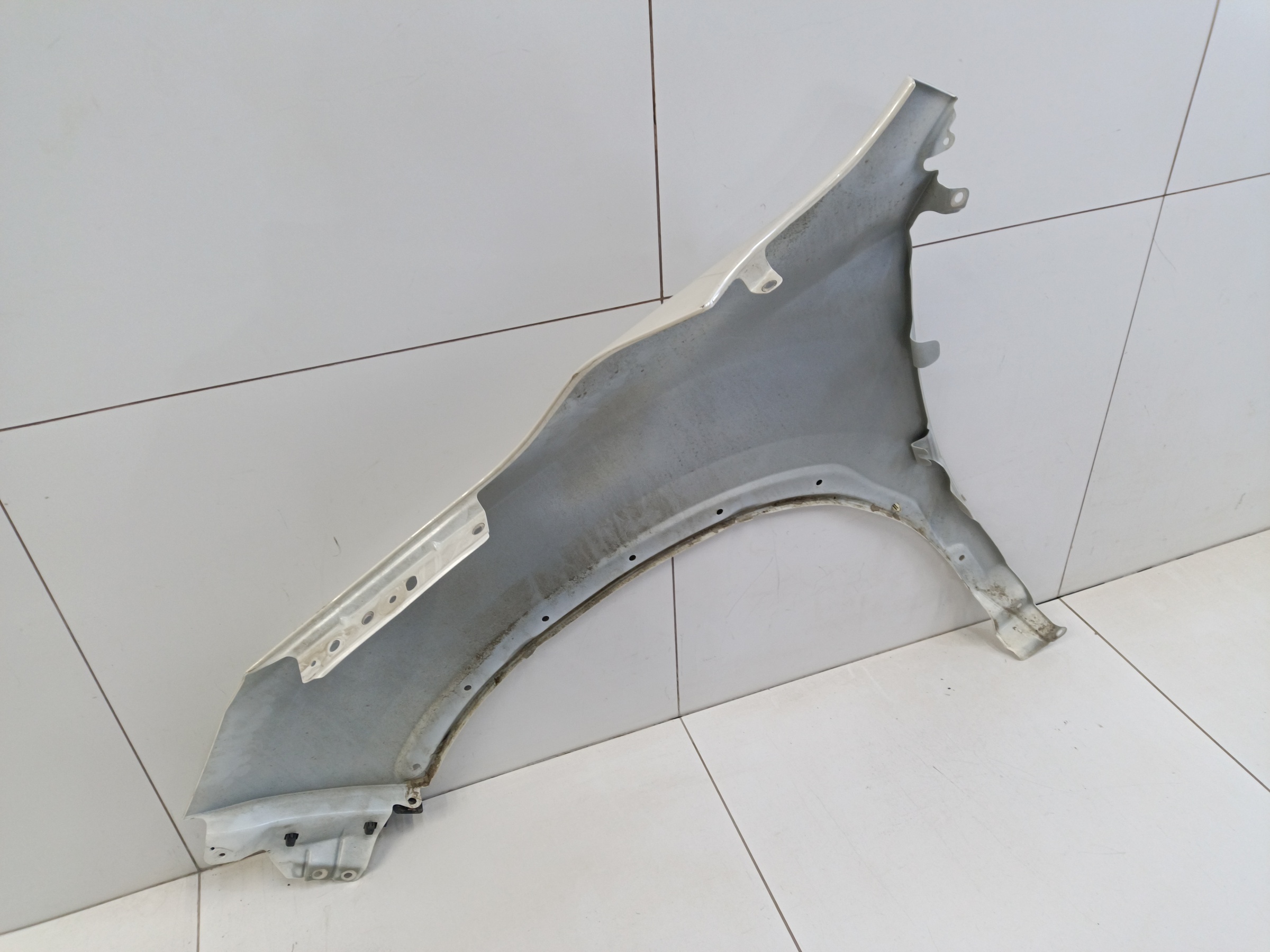 Крыло переднее правое Subaru Forester 5 SK