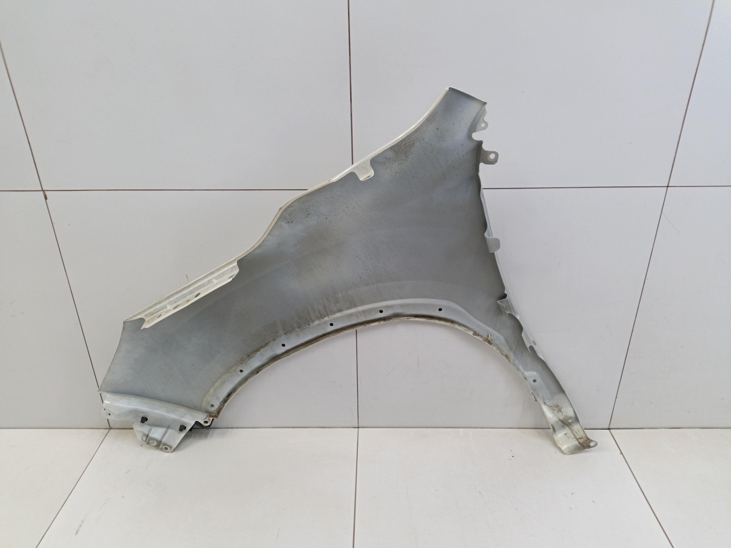 Крыло переднее правое Subaru Forester 5 SK