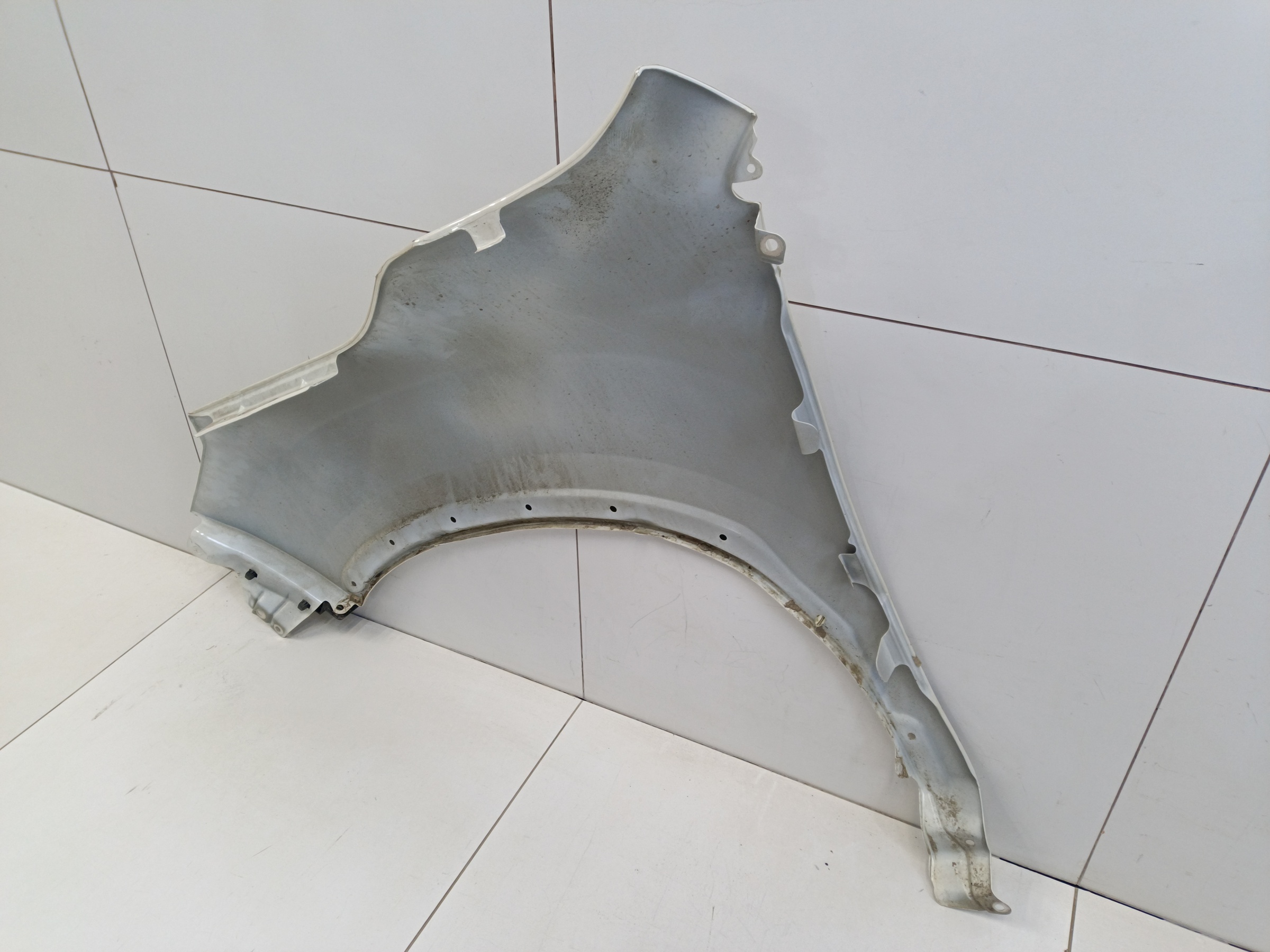 Крыло переднее правое Subaru Forester 5 SK