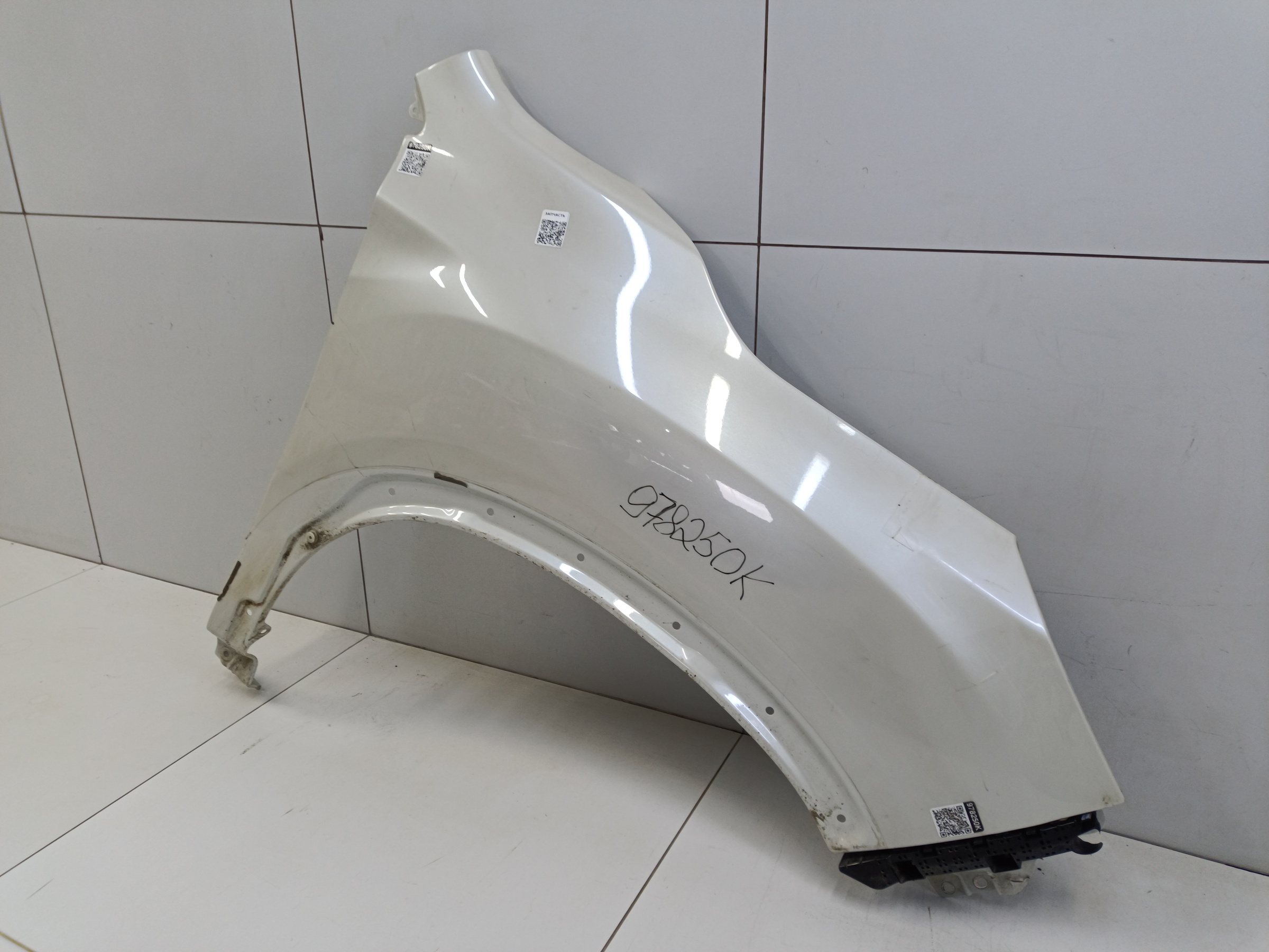 Крыло переднее правое Subaru Forester 5 SK