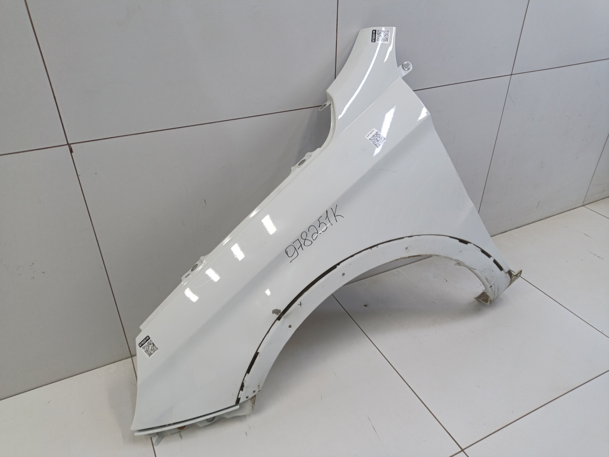 Крыло переднее левое Lada Vesta Cross