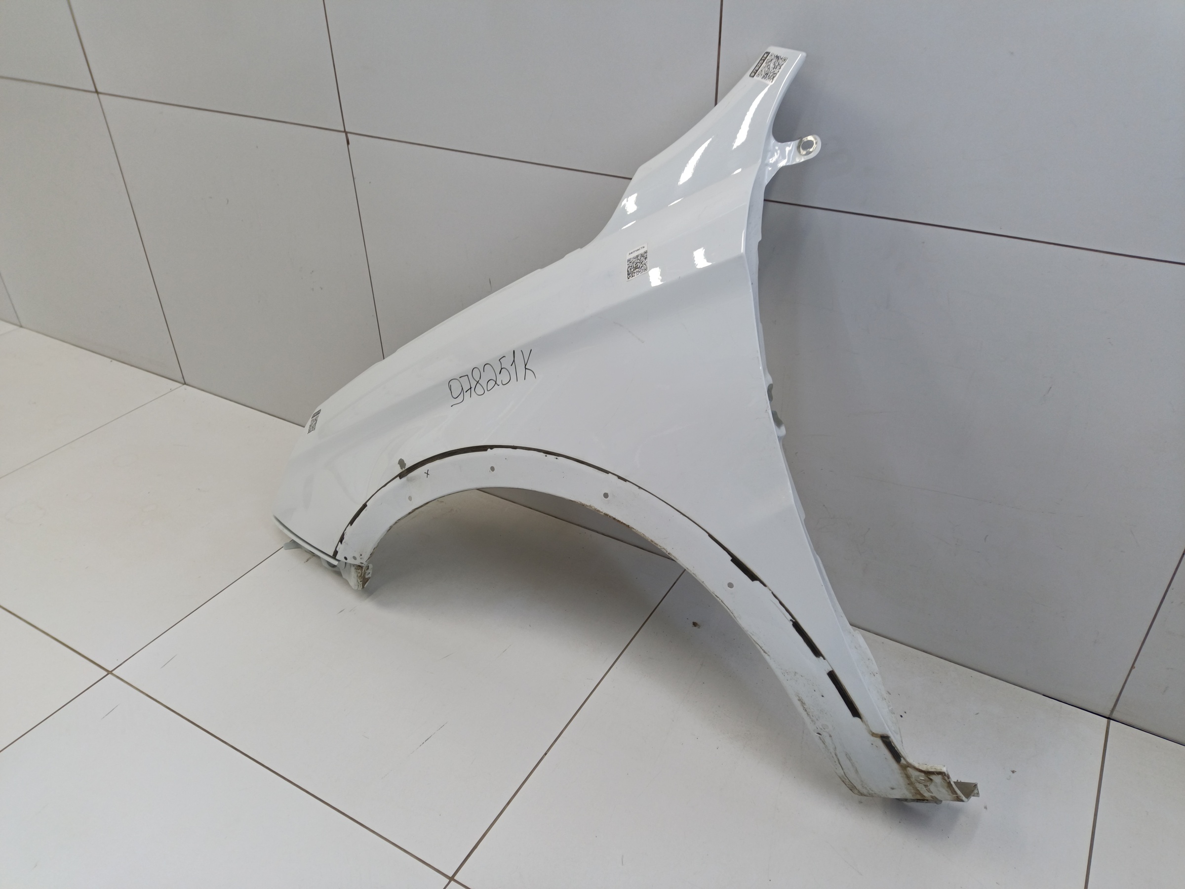 Крыло переднее левое Lada Vesta Cross