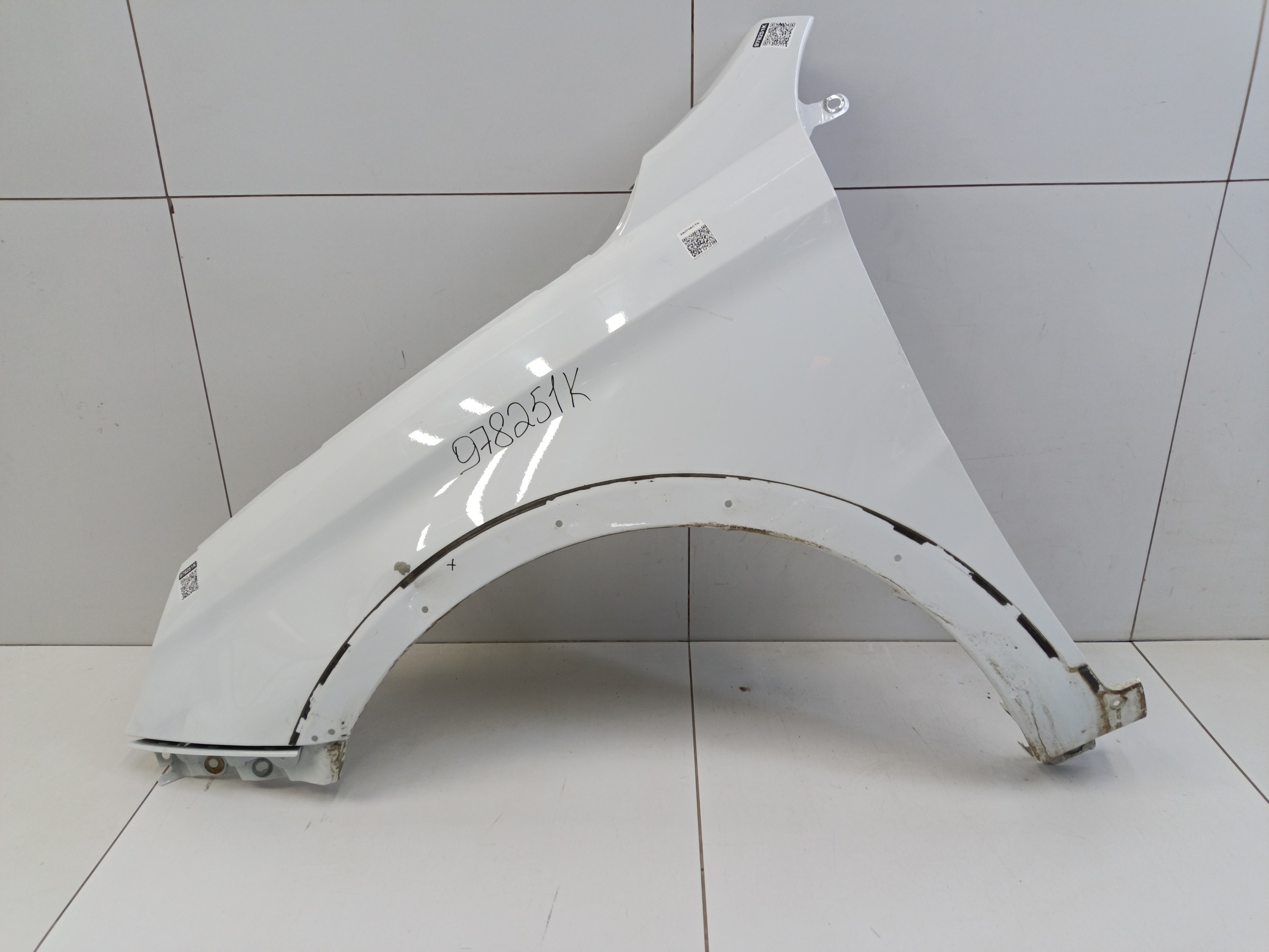 Крыло переднее левое Lada Vesta Cross