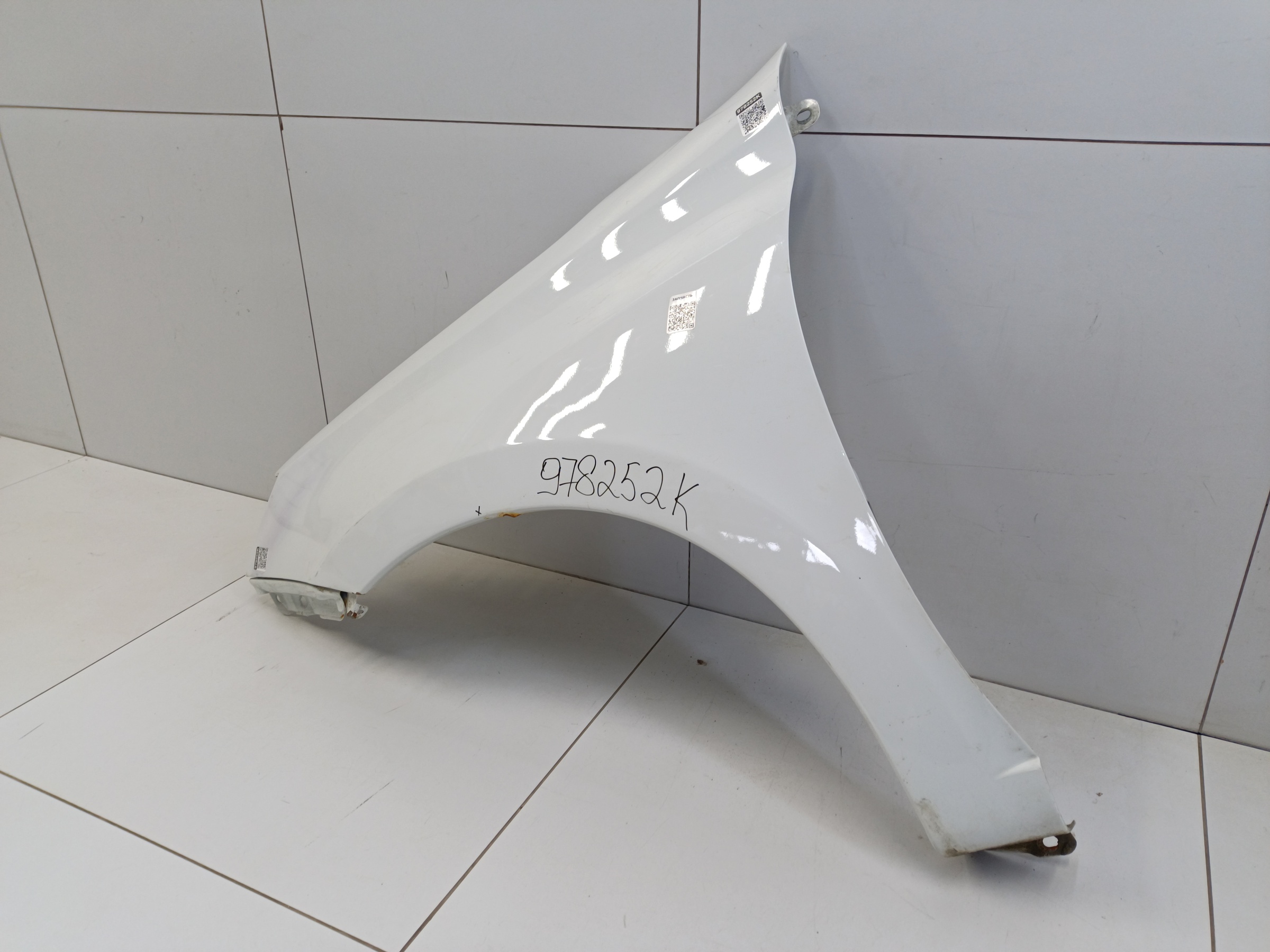 Крыло переднее левое Lada Granta 1 Restail без повторителя