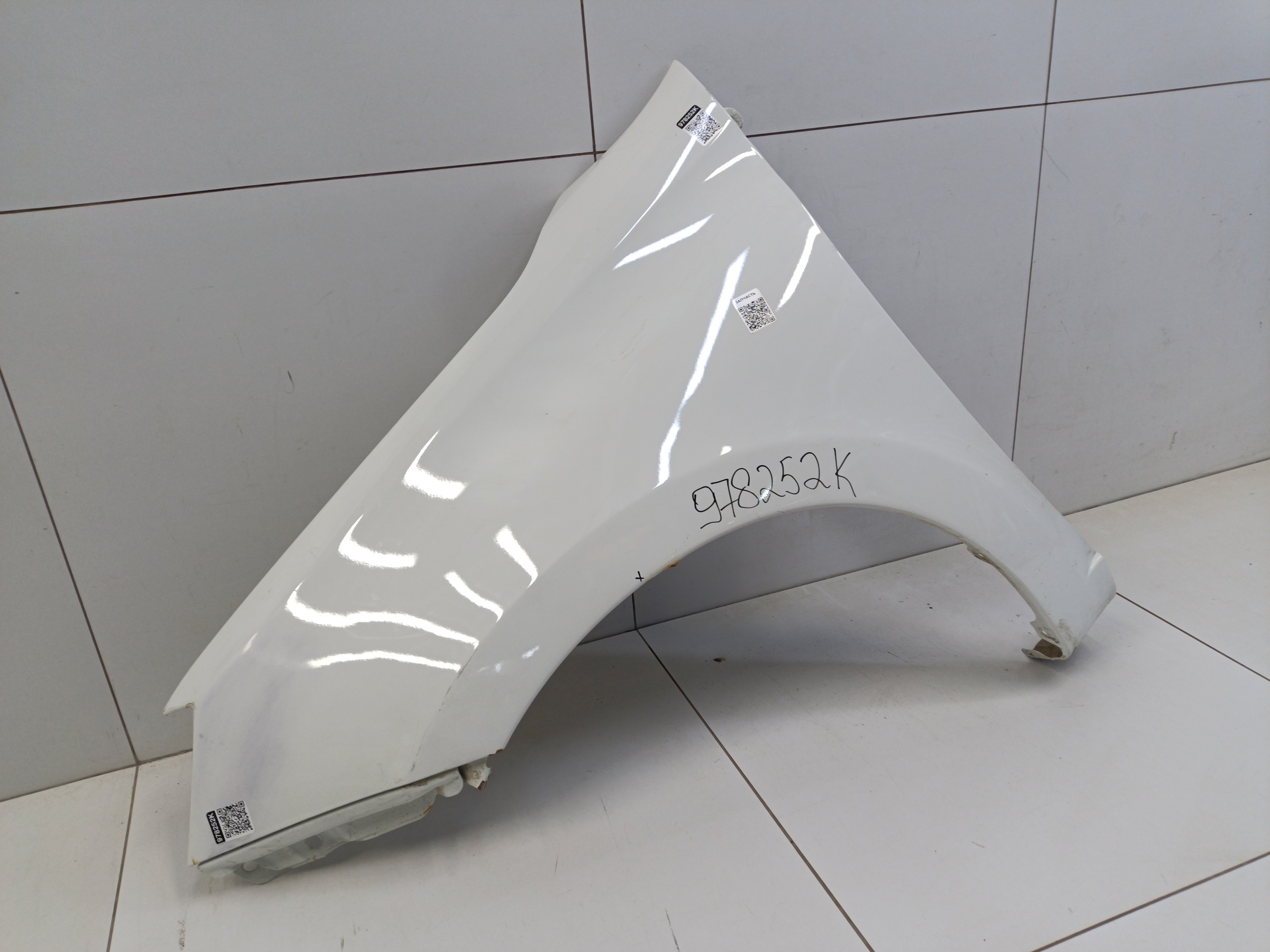 Крыло переднее левое Lada Granta 1 Restail без повторителя