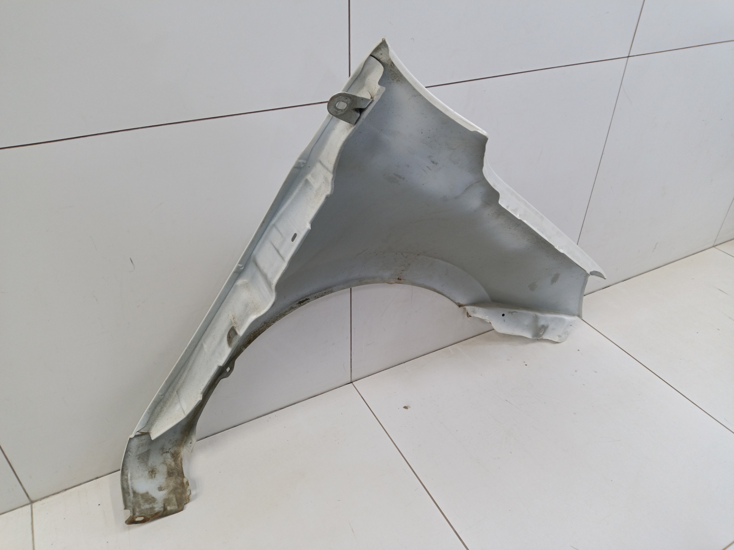 Крыло переднее левое Lada Granta 1 Restail без повторителя