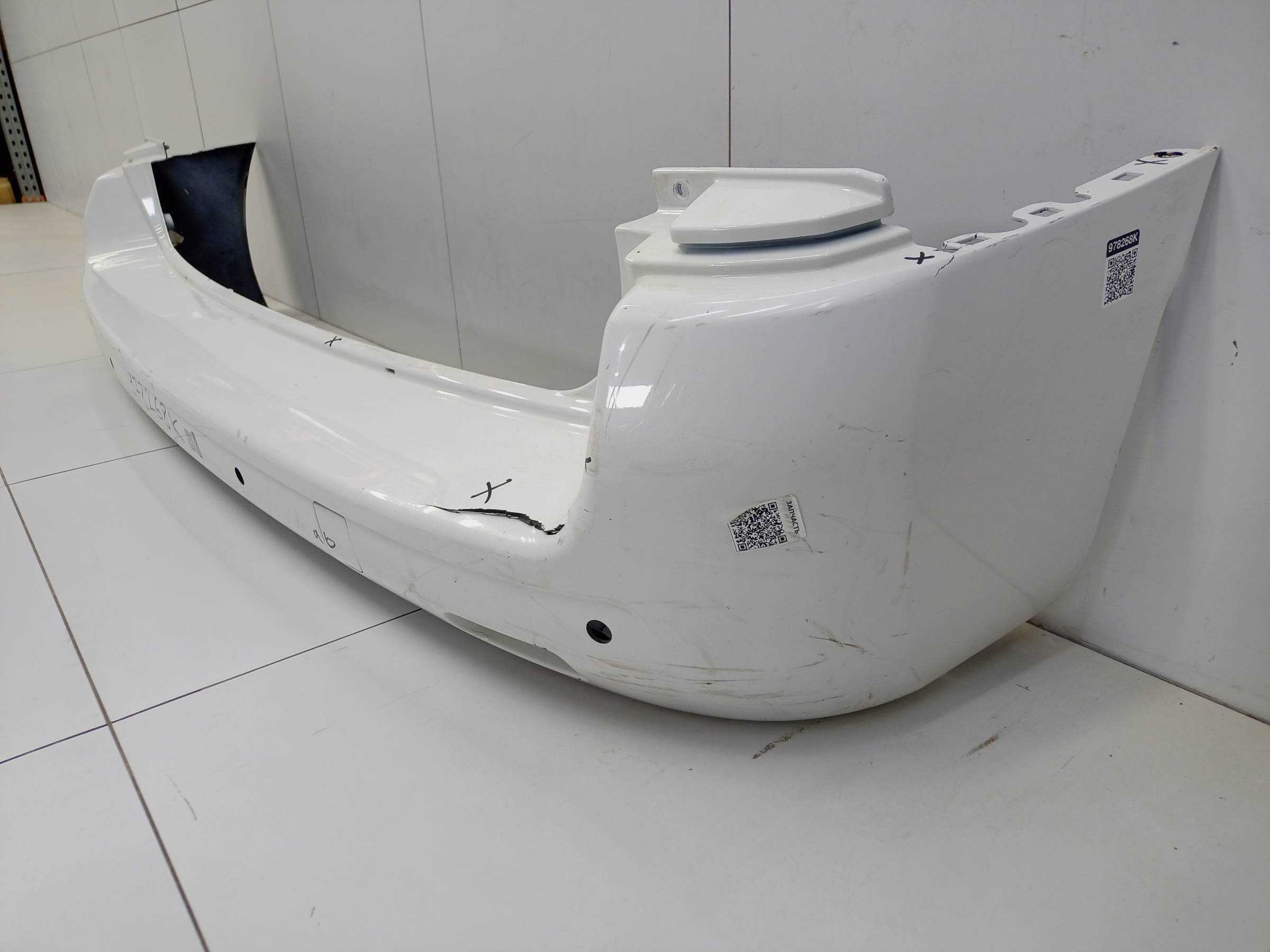 Бампер задний Peugeot Traveller крашеный