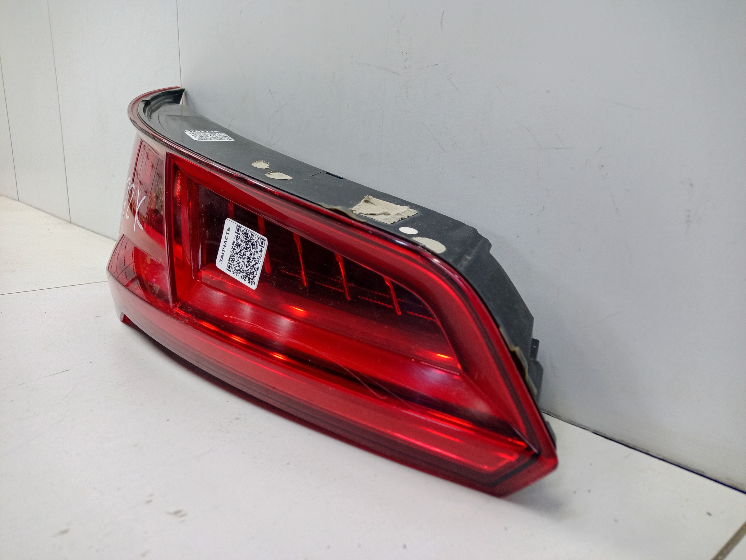 Фонарь задний левый внутренний Audi Q5 2 LED
