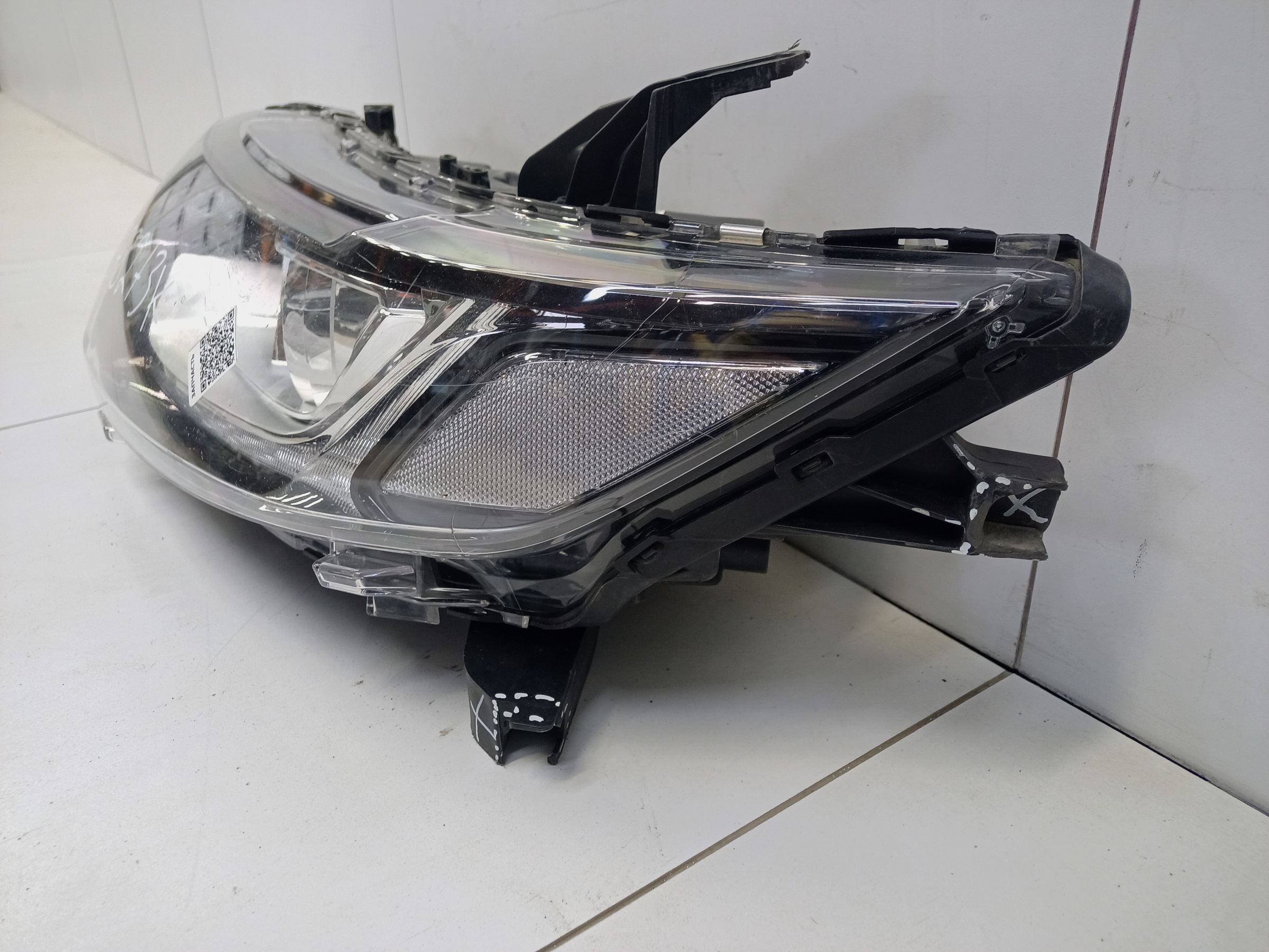 Фара передняя левая Mitsubishi Outlander 3 Restail 2 галоген