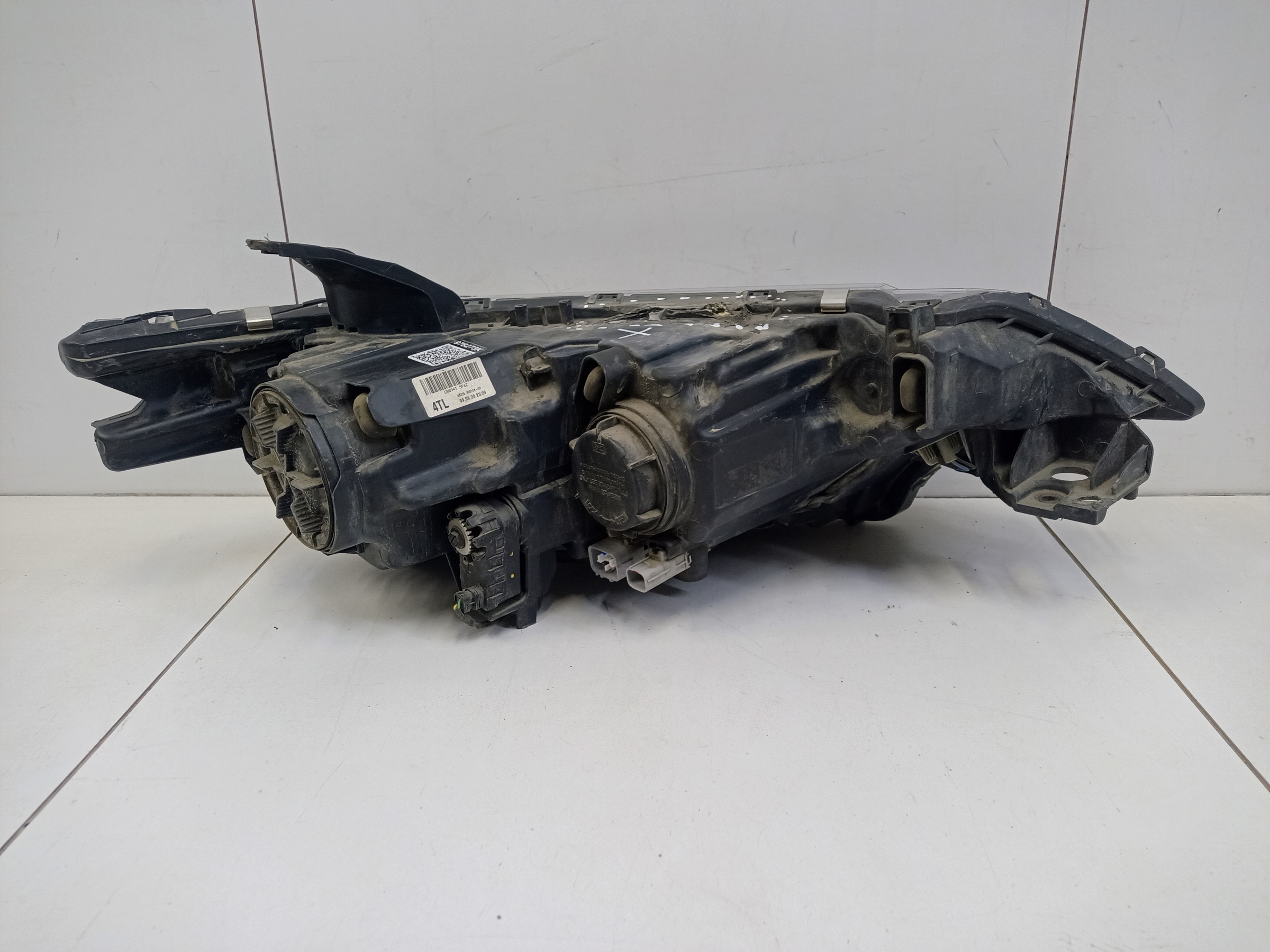 Фара передняя левая Mitsubishi Outlander 3 Restail 2 галоген