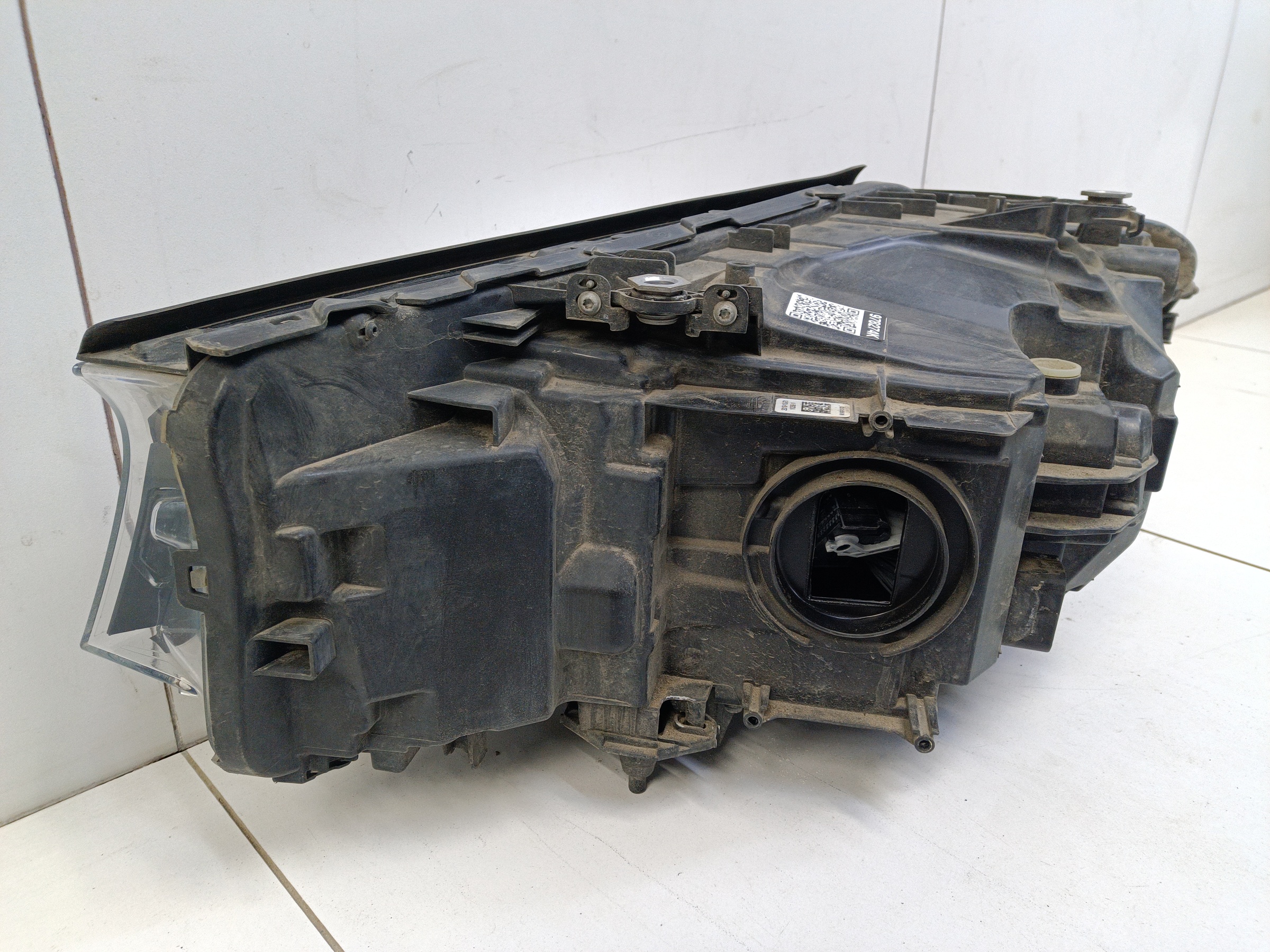 Фара передняя правая BMW 5er G30 LED не адаптив