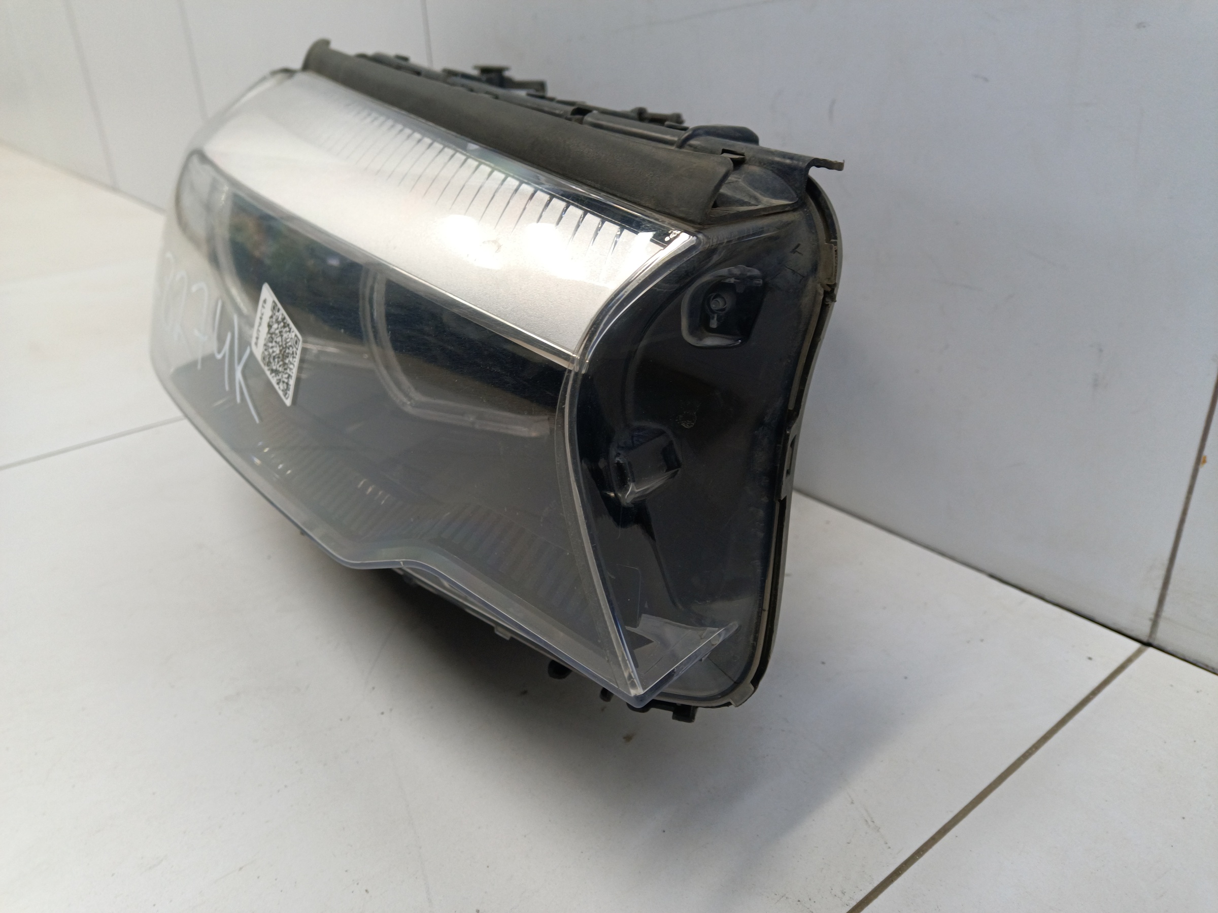 Фара передняя правая BMW 5er G30 LED не адаптив