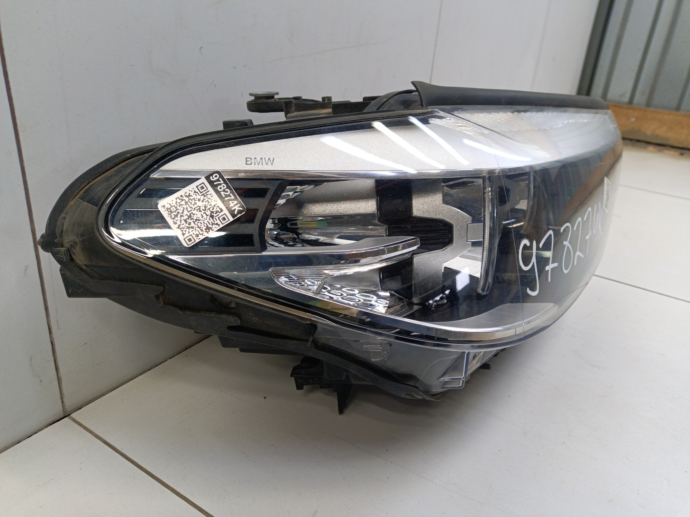 Фара передняя правая BMW 5er G30 LED не адаптив