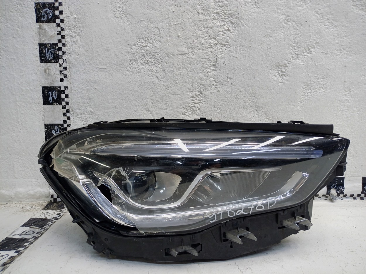 Фара передняя правая Mercedes Benz GLA-klasse H247 LED