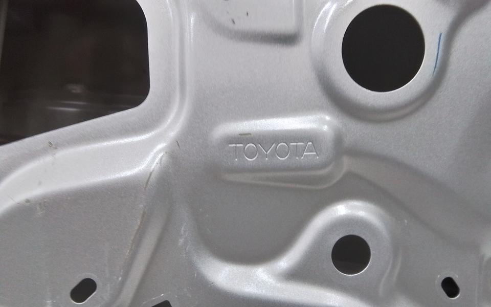 Дверь передняя правая Toyota Camry V70