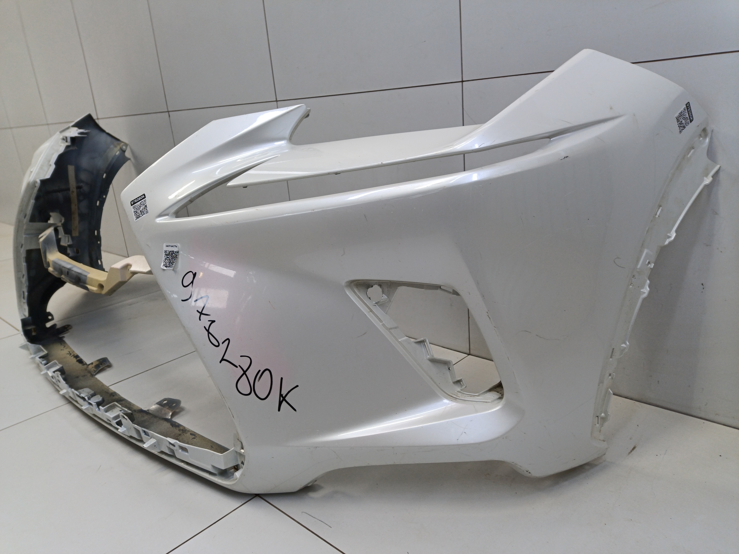 Бампер передний Lexus NX Restail