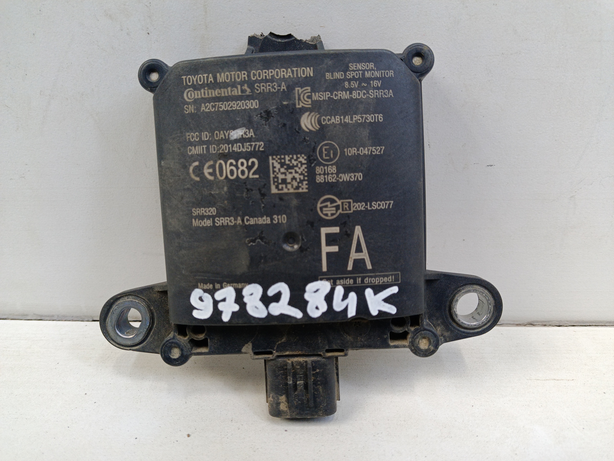 Датчик слепых зон задний левый Toyota Land Cruiser 200 Restail 2