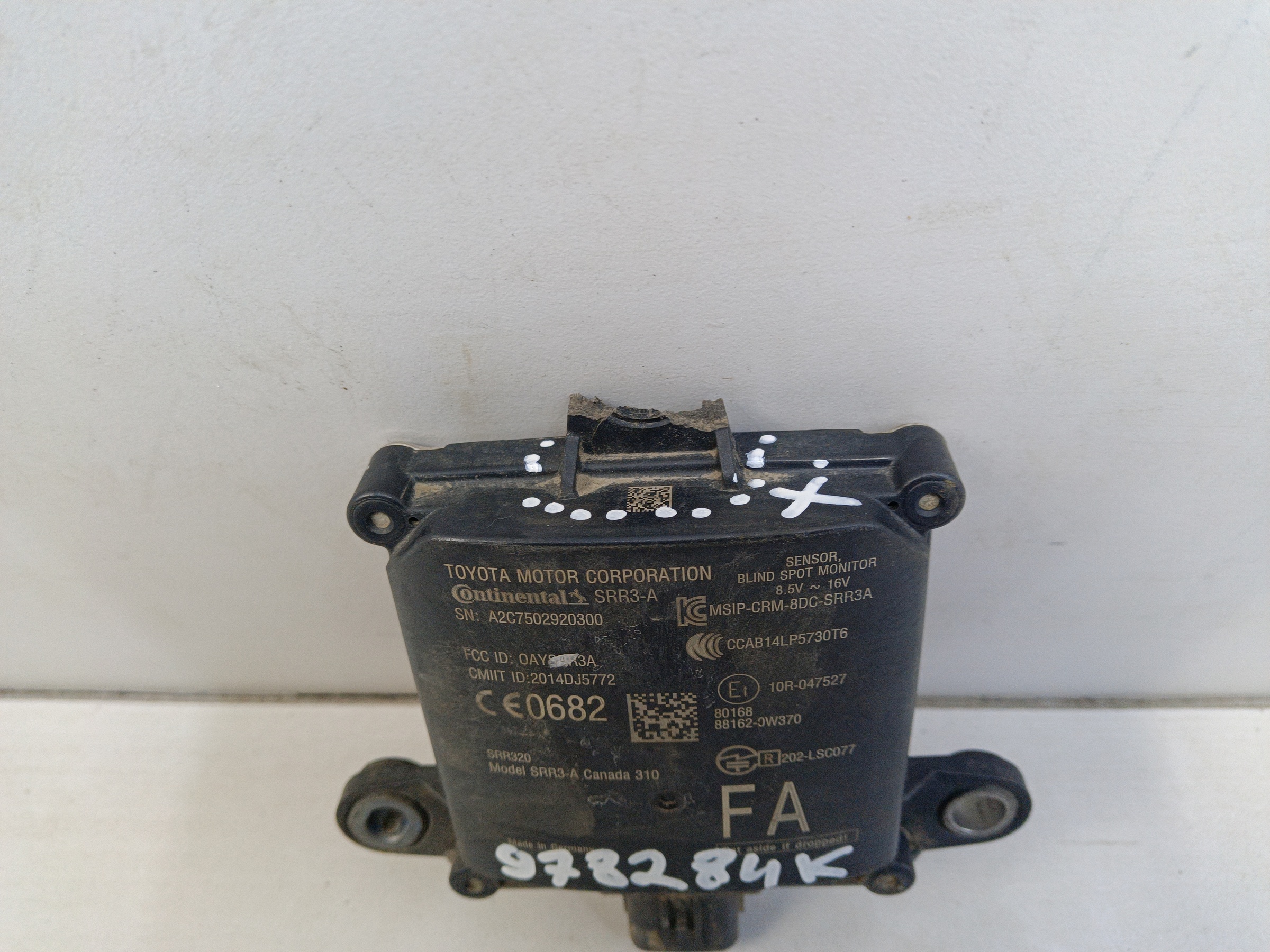 Датчик слепых зон задний левый Toyota Land Cruiser 200 Restail 2