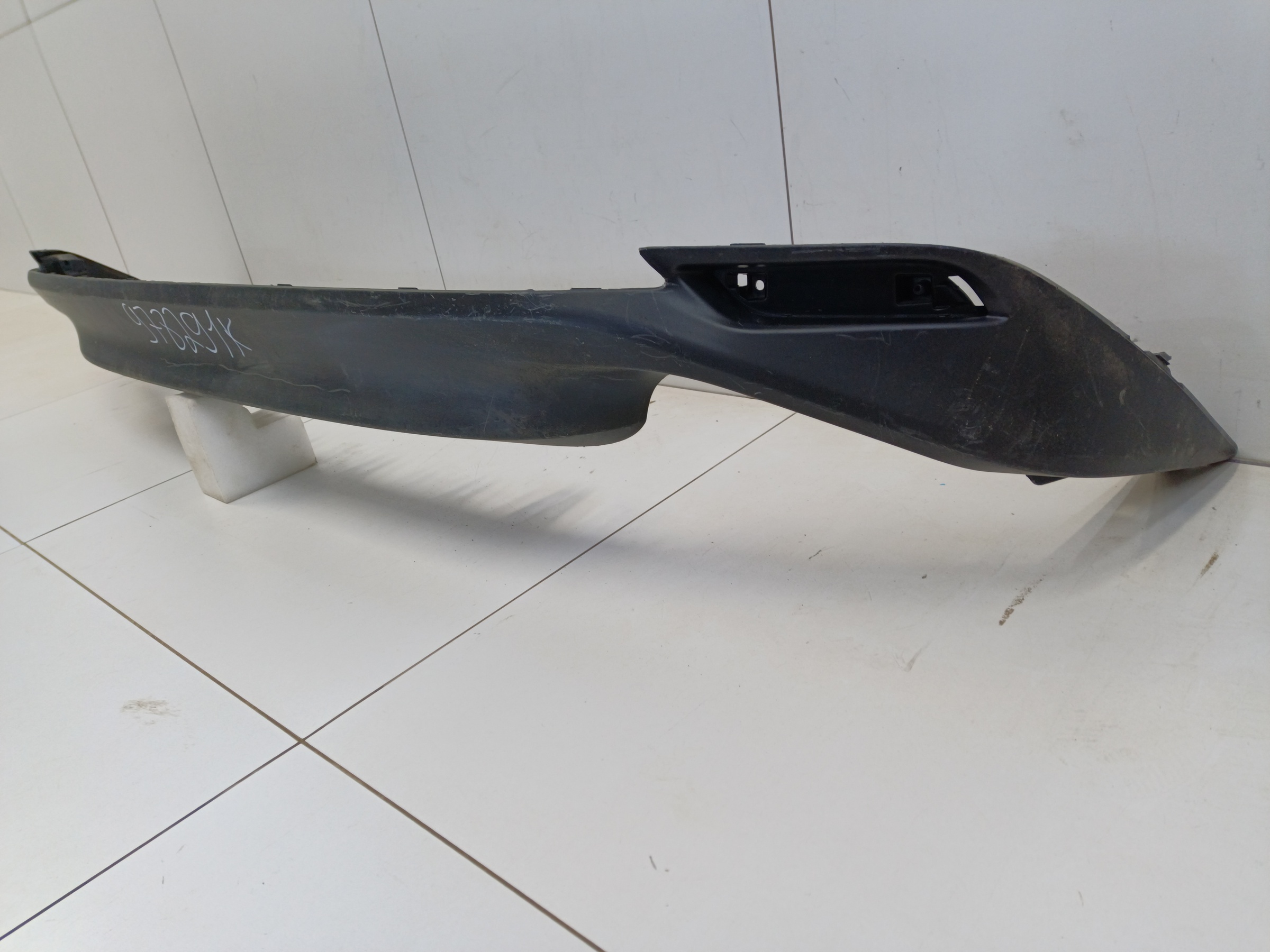 Юбка заднего бампера Toyota Camry V70