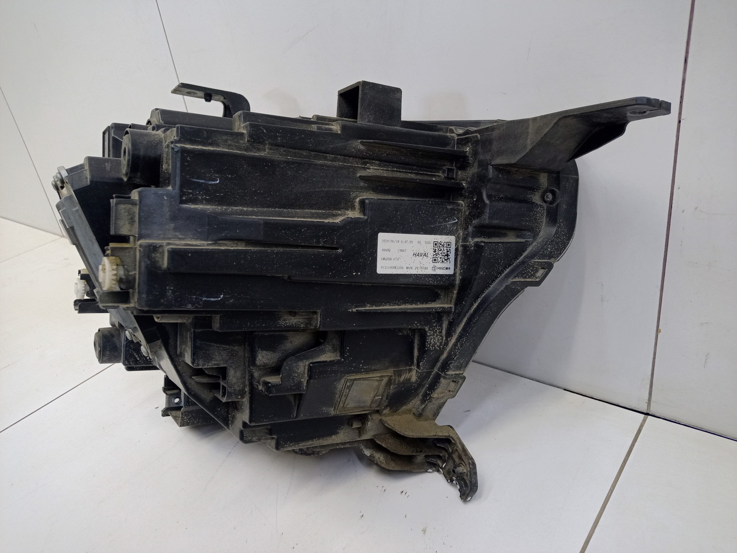 Фара передняя левая Haval H3 LED