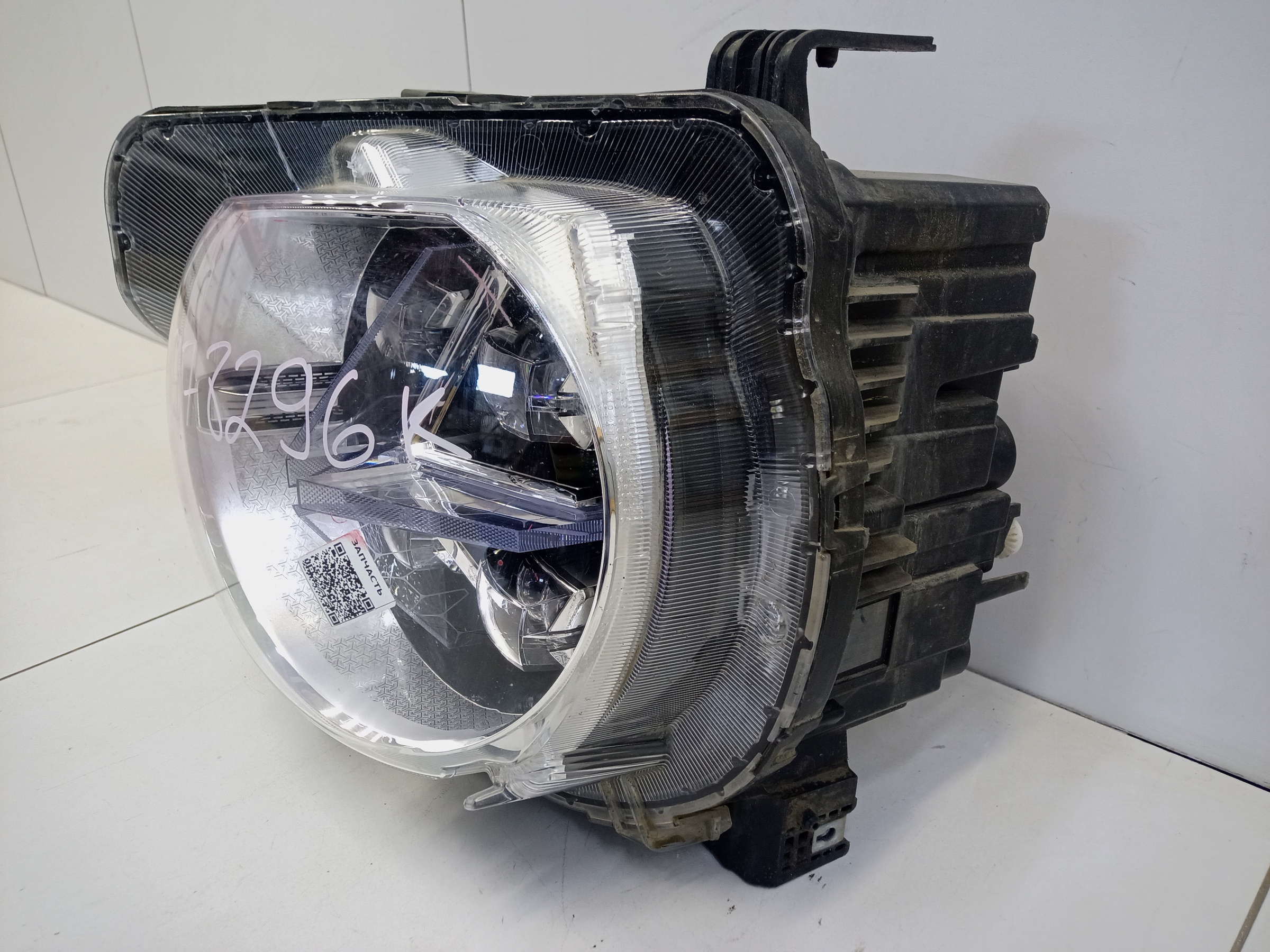 Фара передняя левая Haval H3 LED