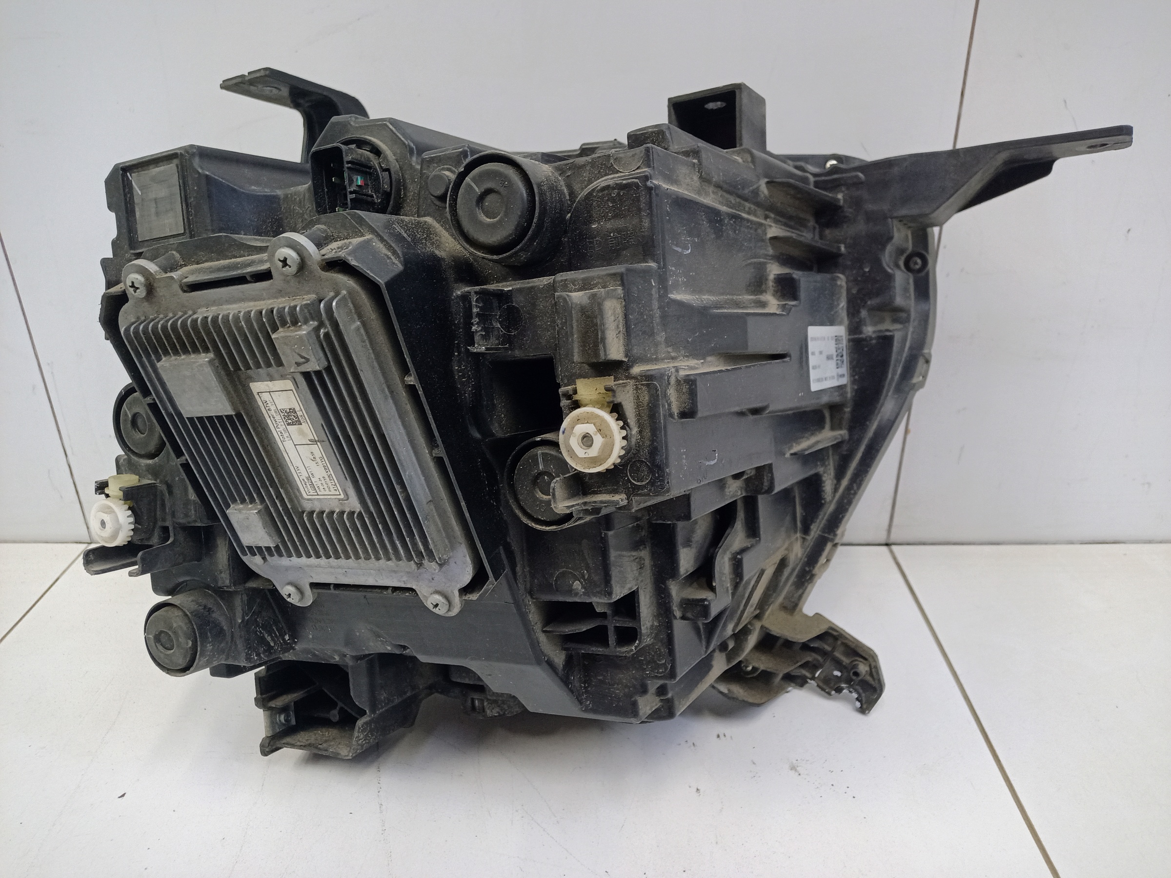 Фара передняя левая Haval H3 LED