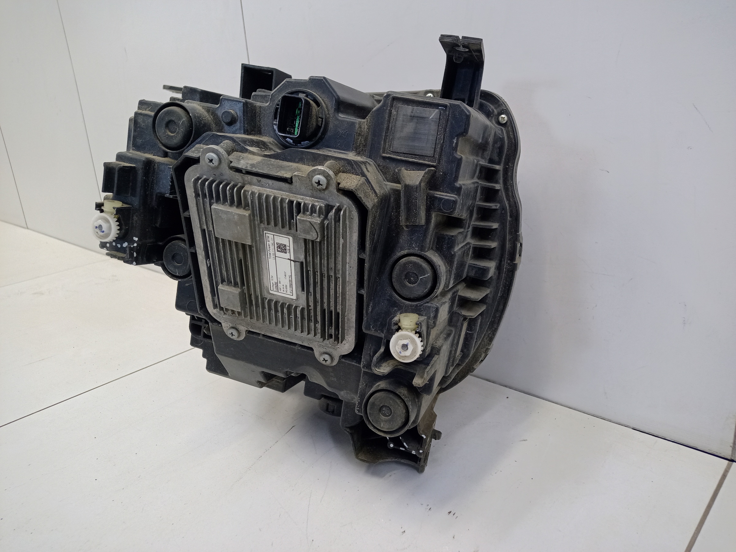 Фара передняя правая Haval H3 LED