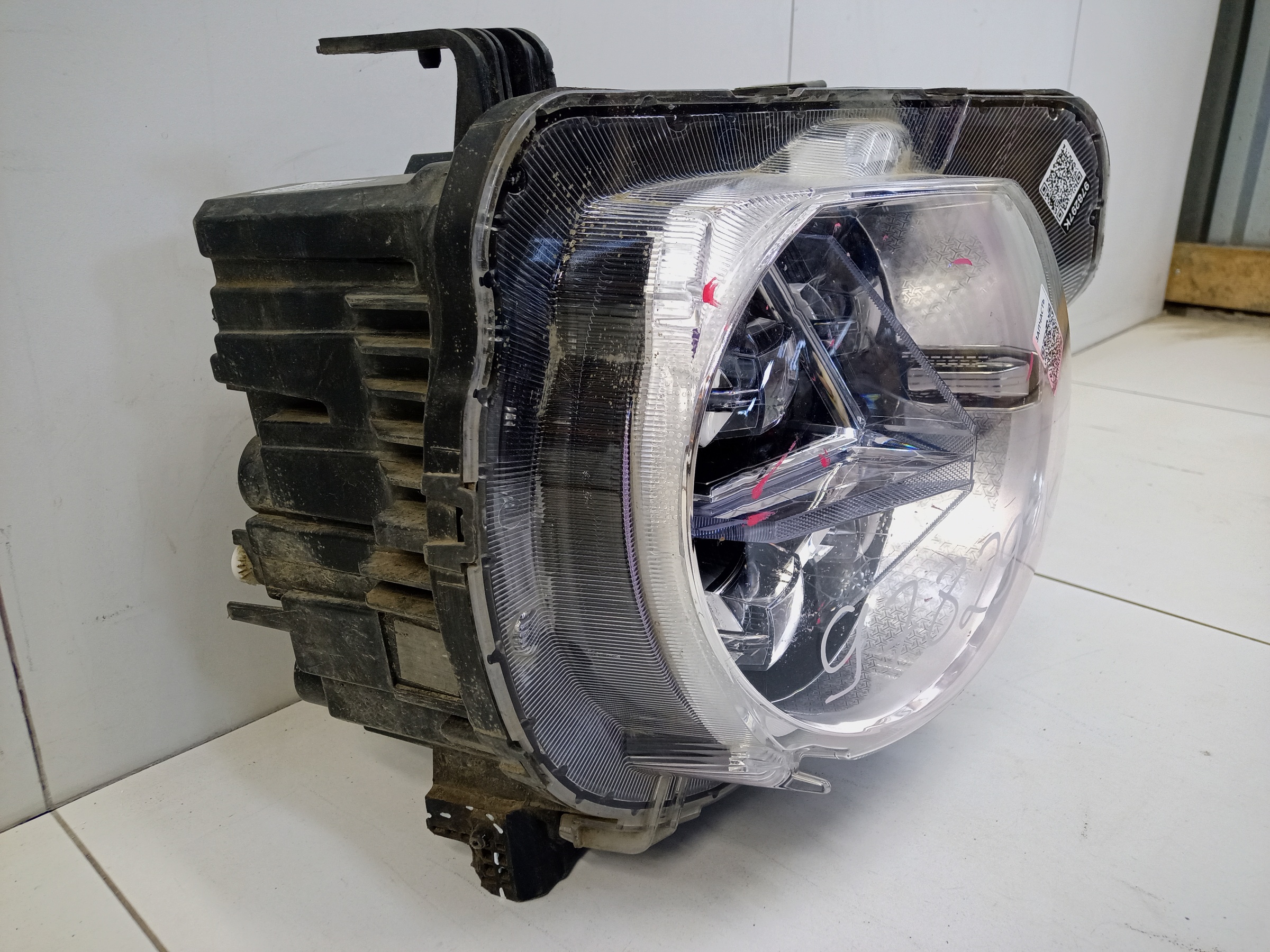 Фара передняя правая Haval H3 LED