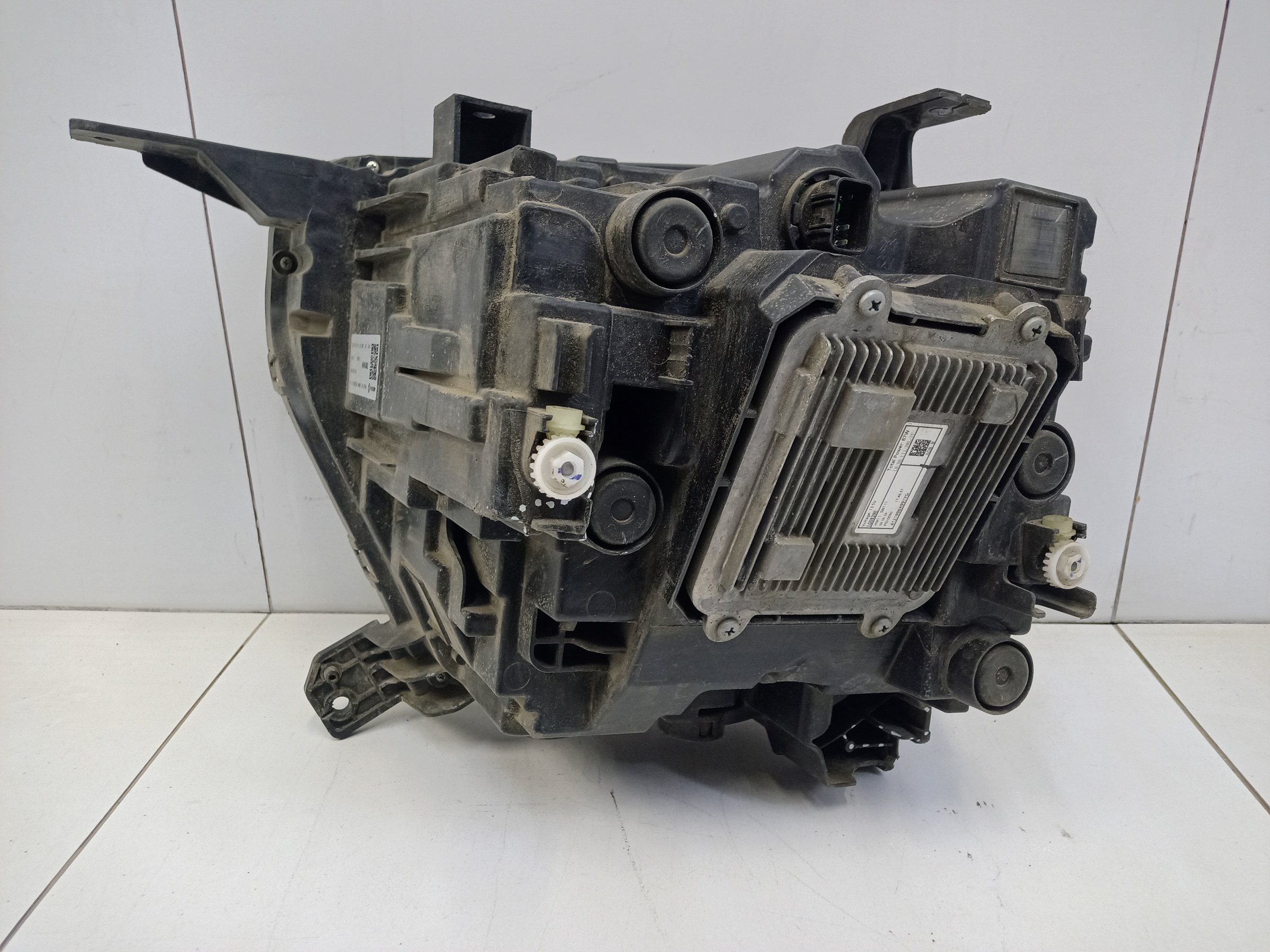 Фара передняя правая Haval H3 LED