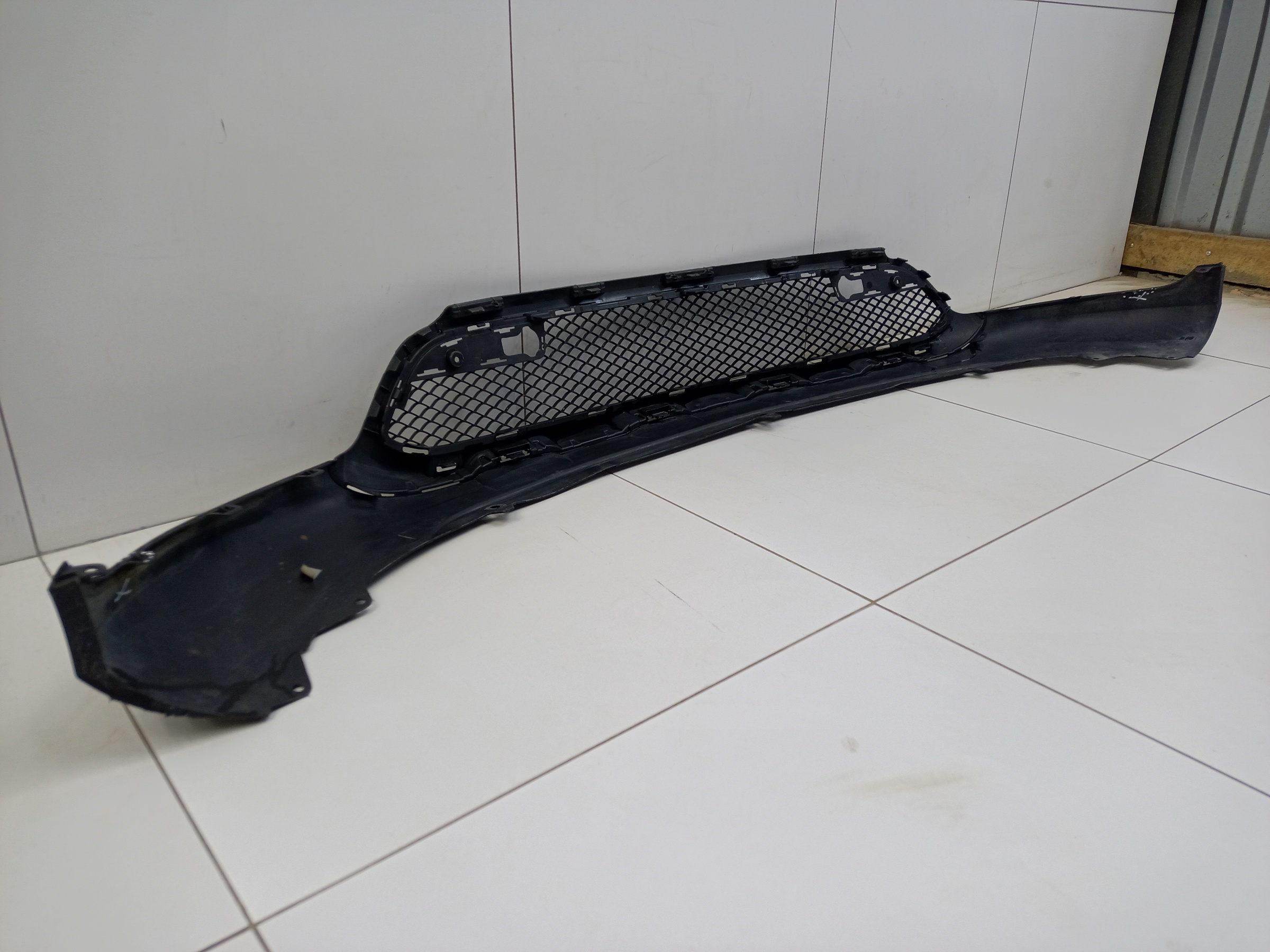 Юбка переднего бампера Mercedes Benz GLC-klasse X253