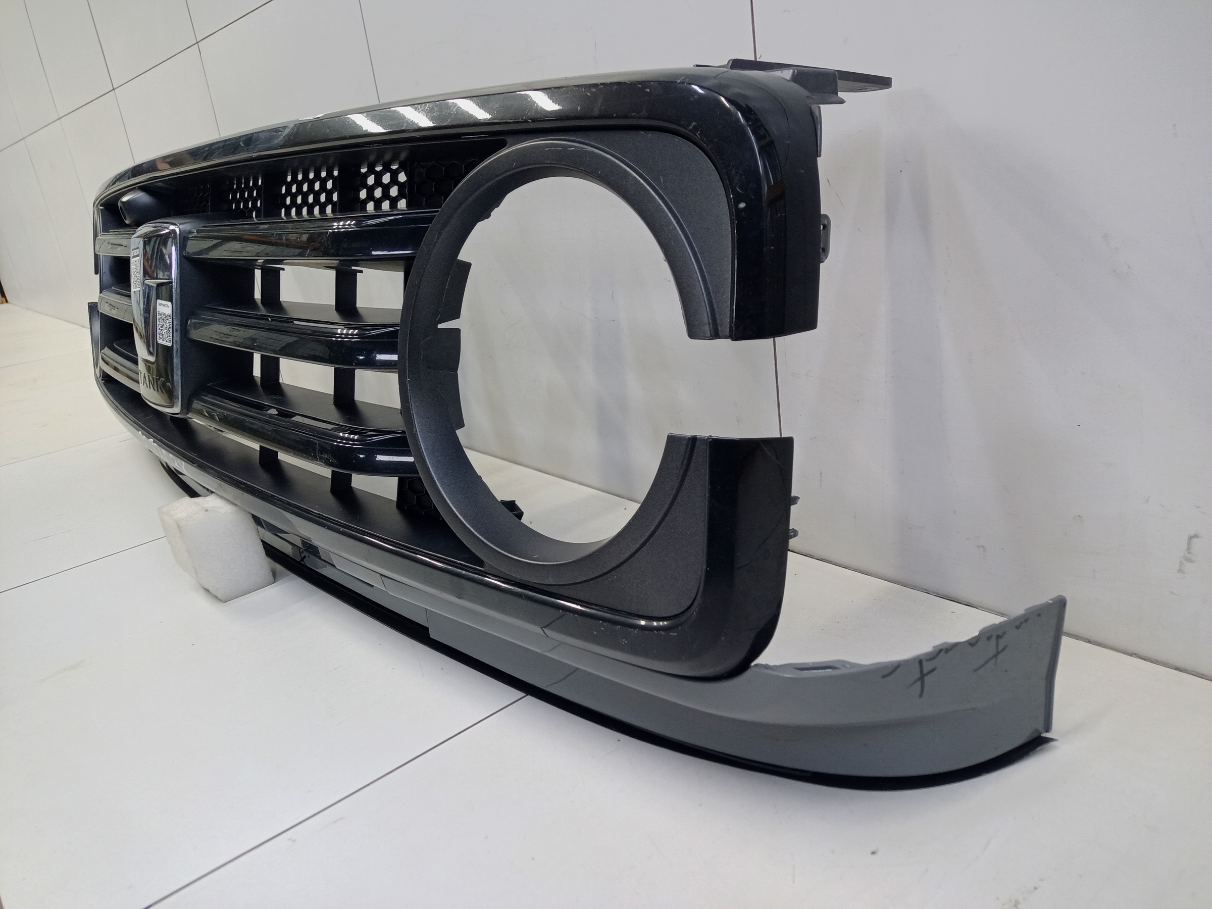 Решетка радиатора Tank 300