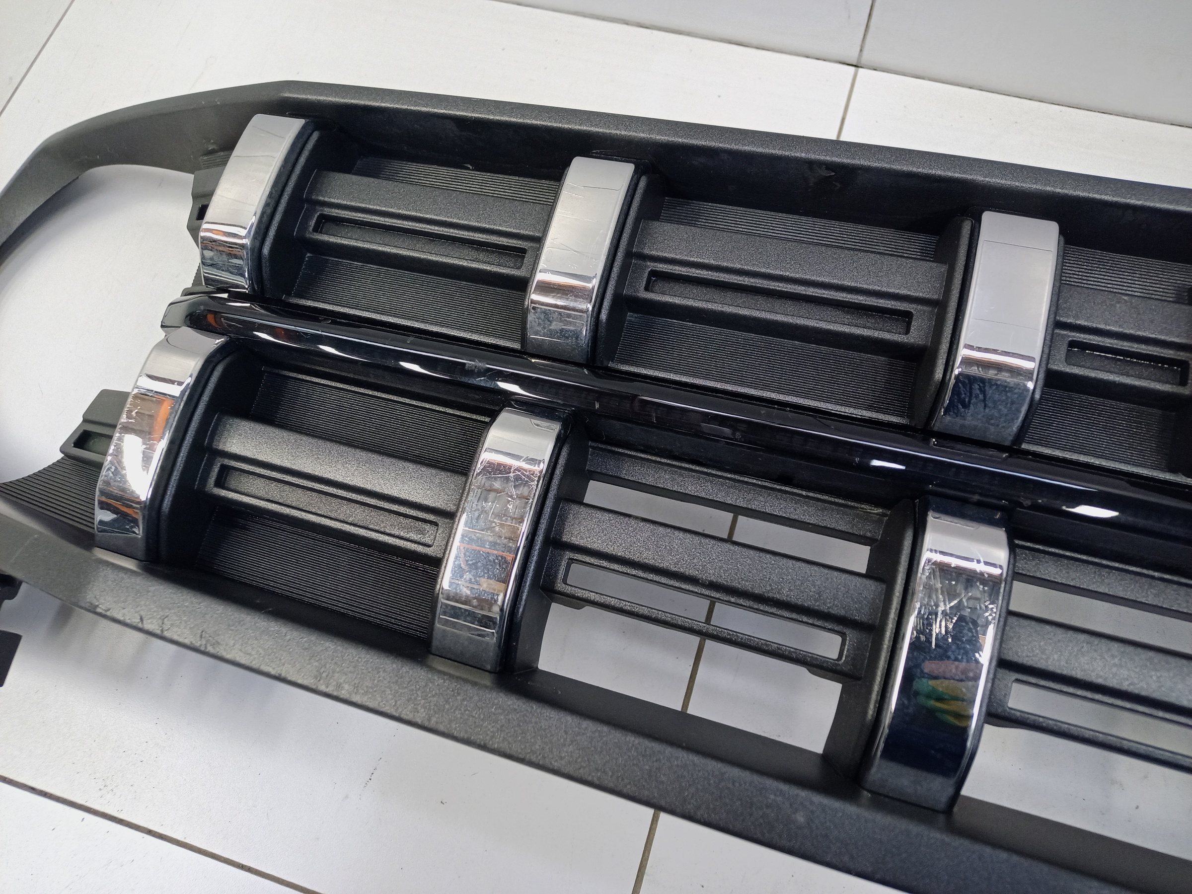 Решетка радиатора Haval H3