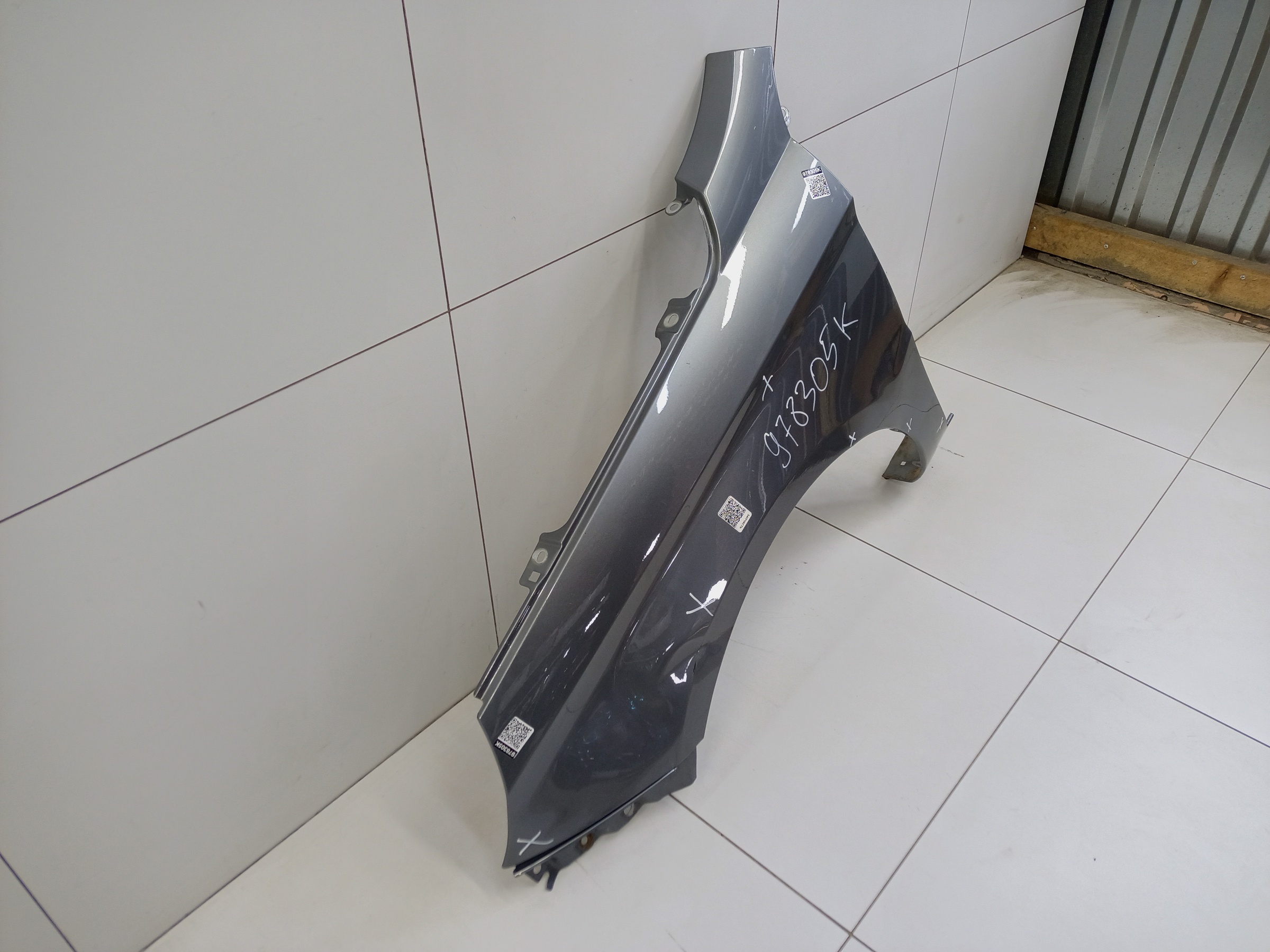 Крыло переднее левое Lada Vesta