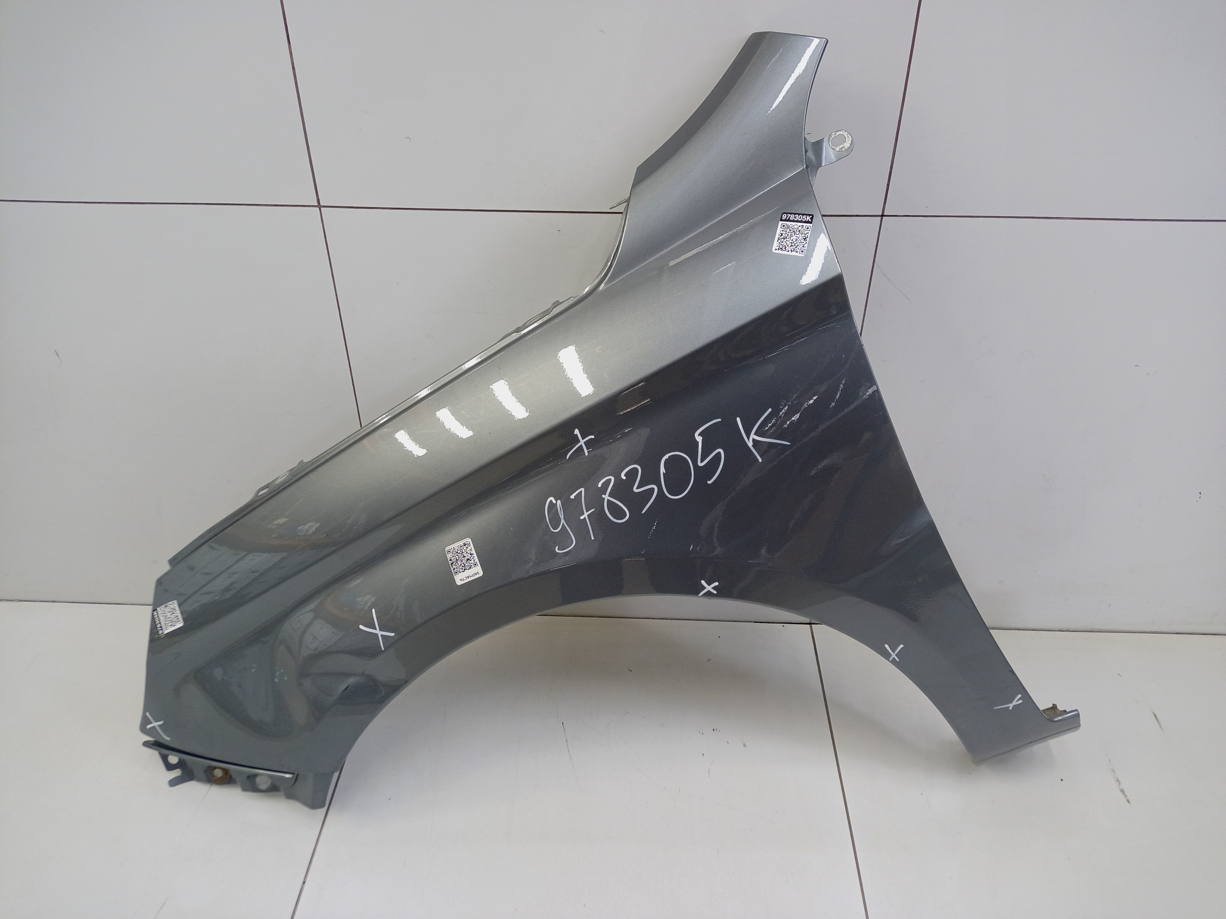 Крыло переднее левое Lada Vesta