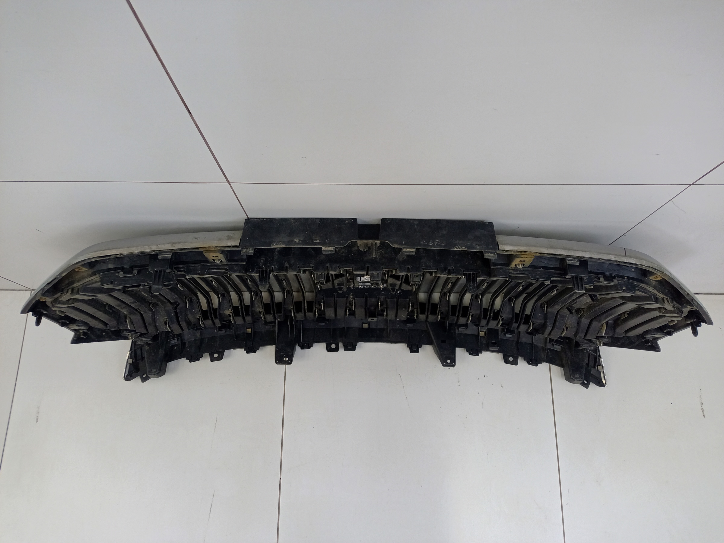 Решетка радиатора Geely Okavango под камеру