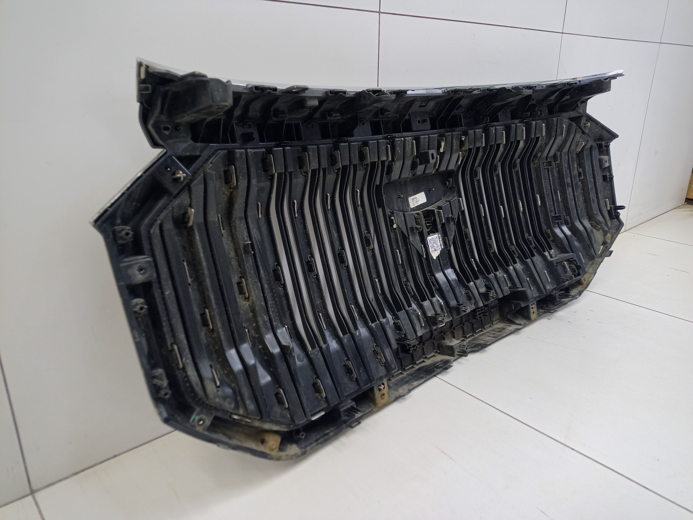 Решетка радиатора Geely Okavango под камеру