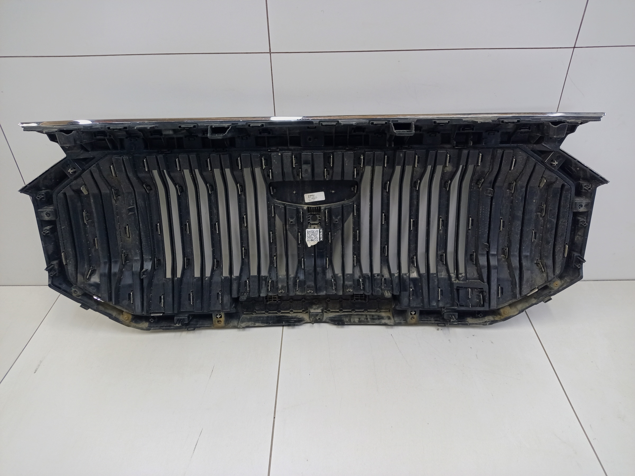 Решетка радиатора Geely Okavango под камеру