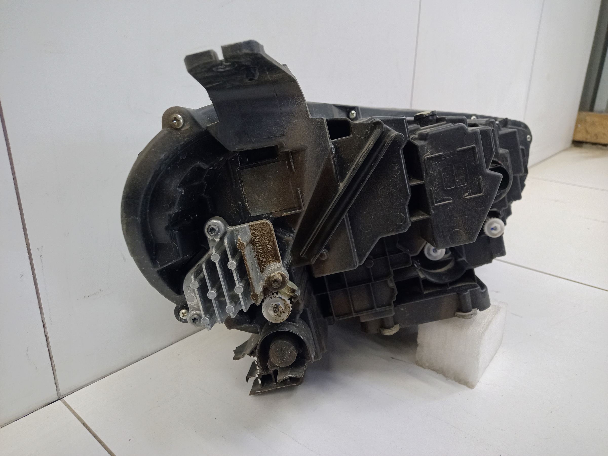 Фара передняя левая Haval Jolion LED