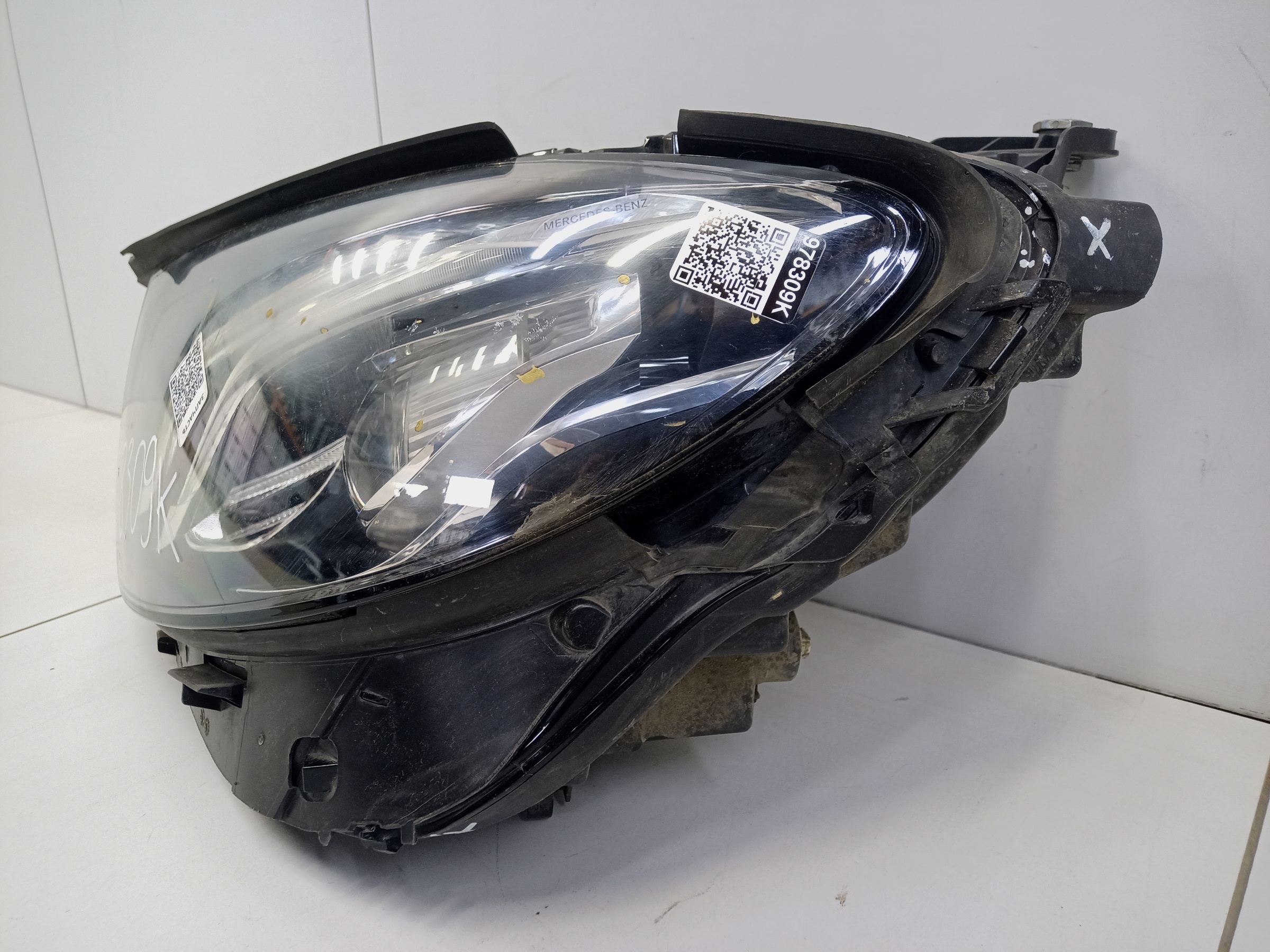 Фара передняя левая Mercedes Benz E-klasse W213 LED