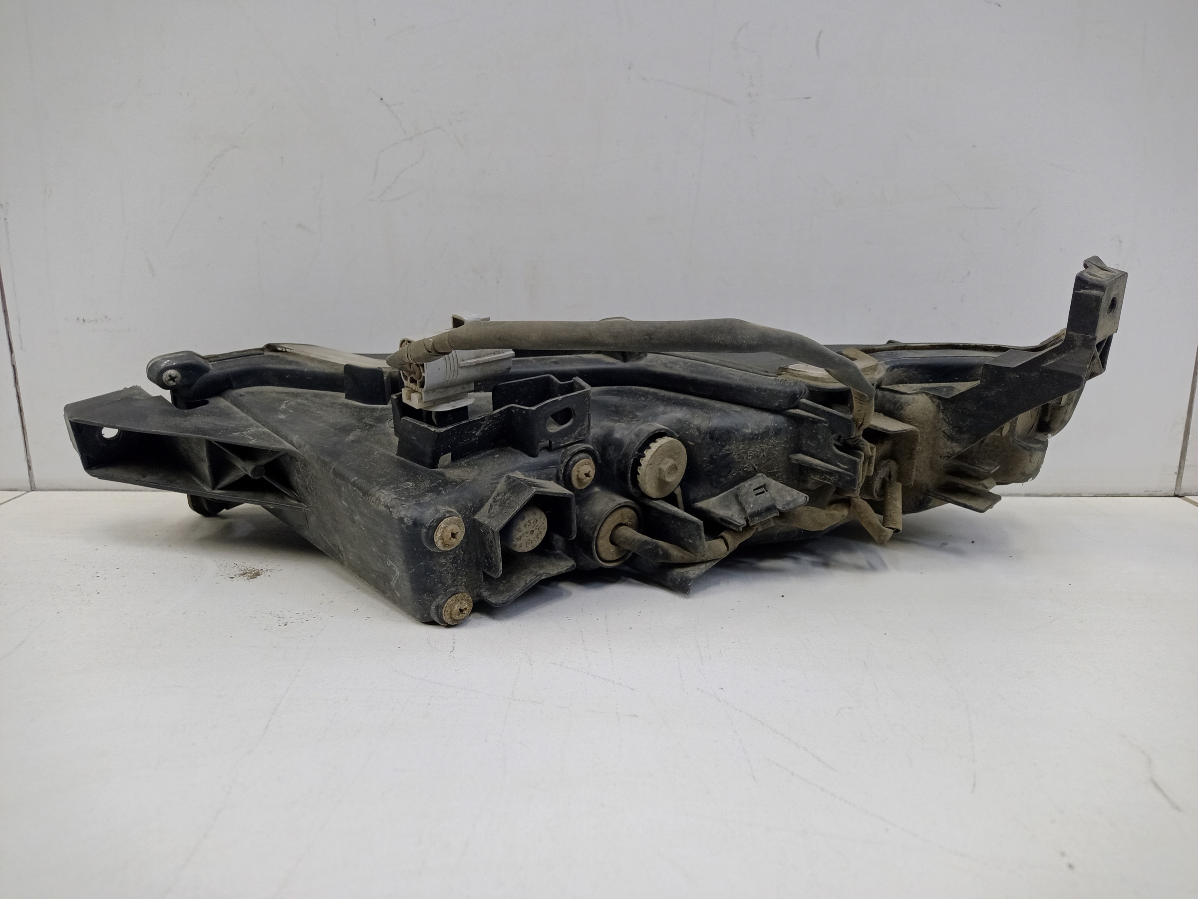 Фара ПТФ передняя правая Lexus RX 4 Restail LED