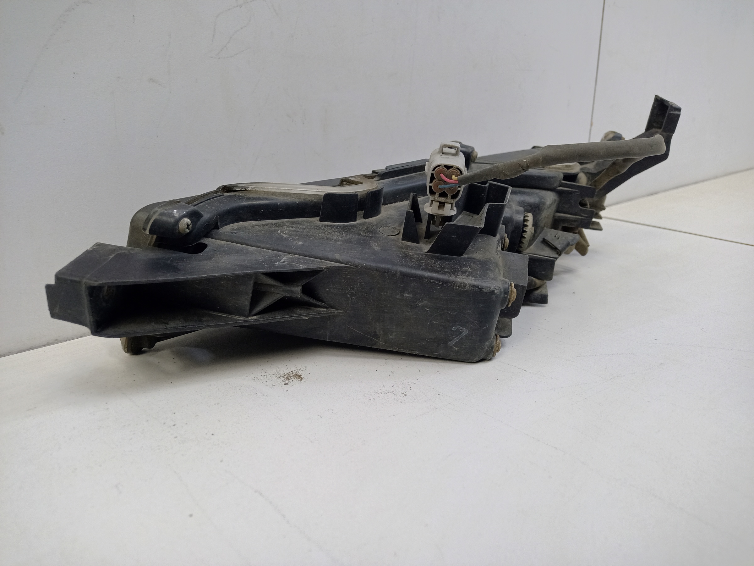 Фара ПТФ передняя правая Lexus RX 4 Restail LED