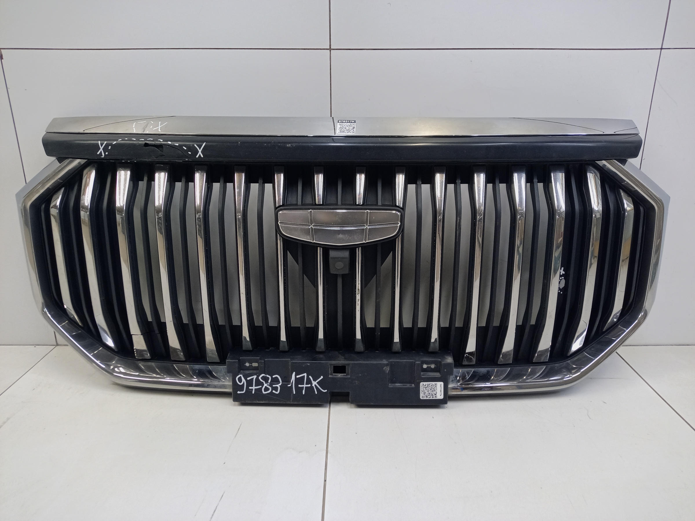 Решетка радиатора Geely Okavango под камеру